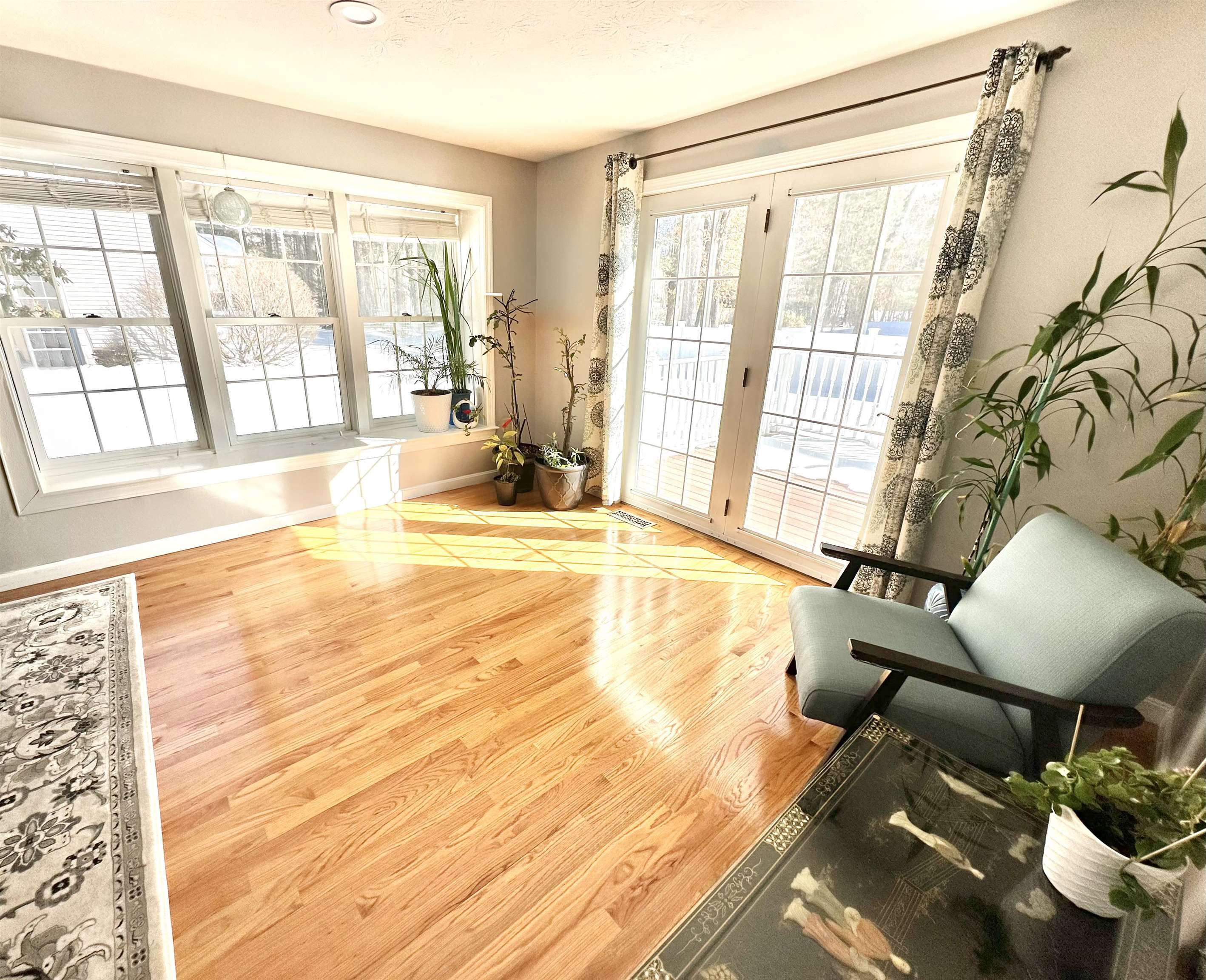 141 Ridge Rd, Nashua, NH 03062