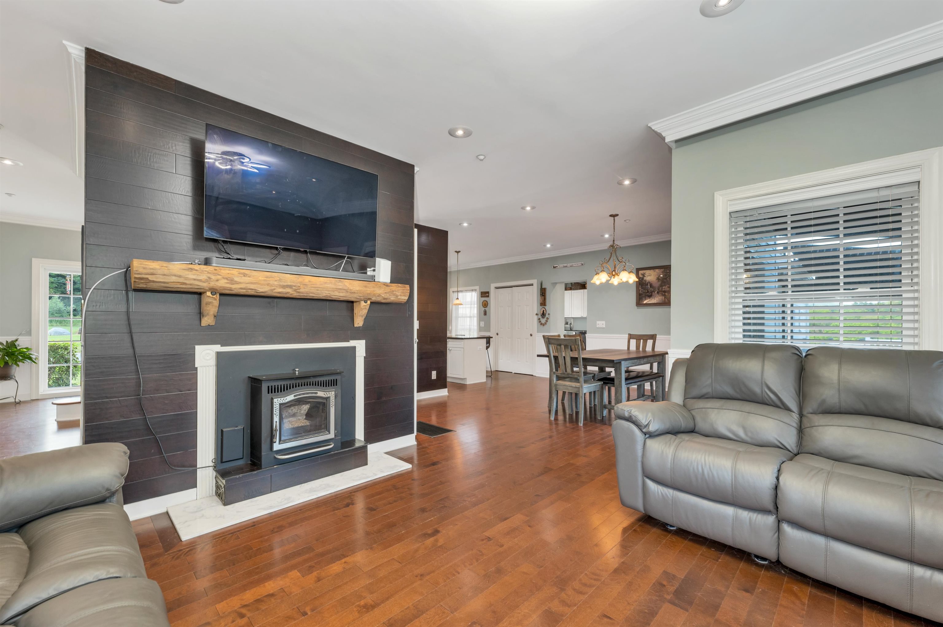 4 Black Bear Ct, Lebanon, NH 03766