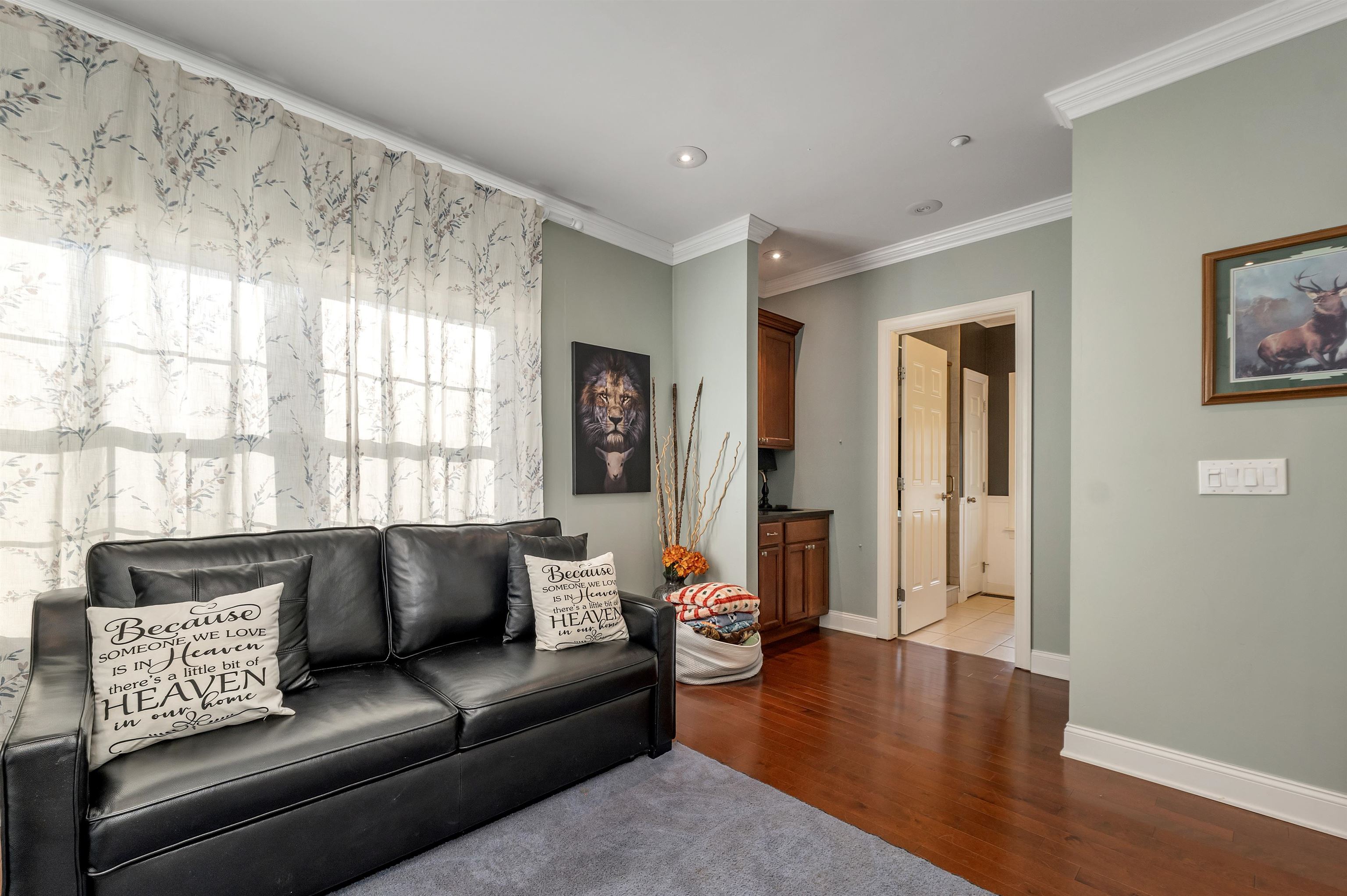 4 Black Bear Ct, Lebanon, NH 03766