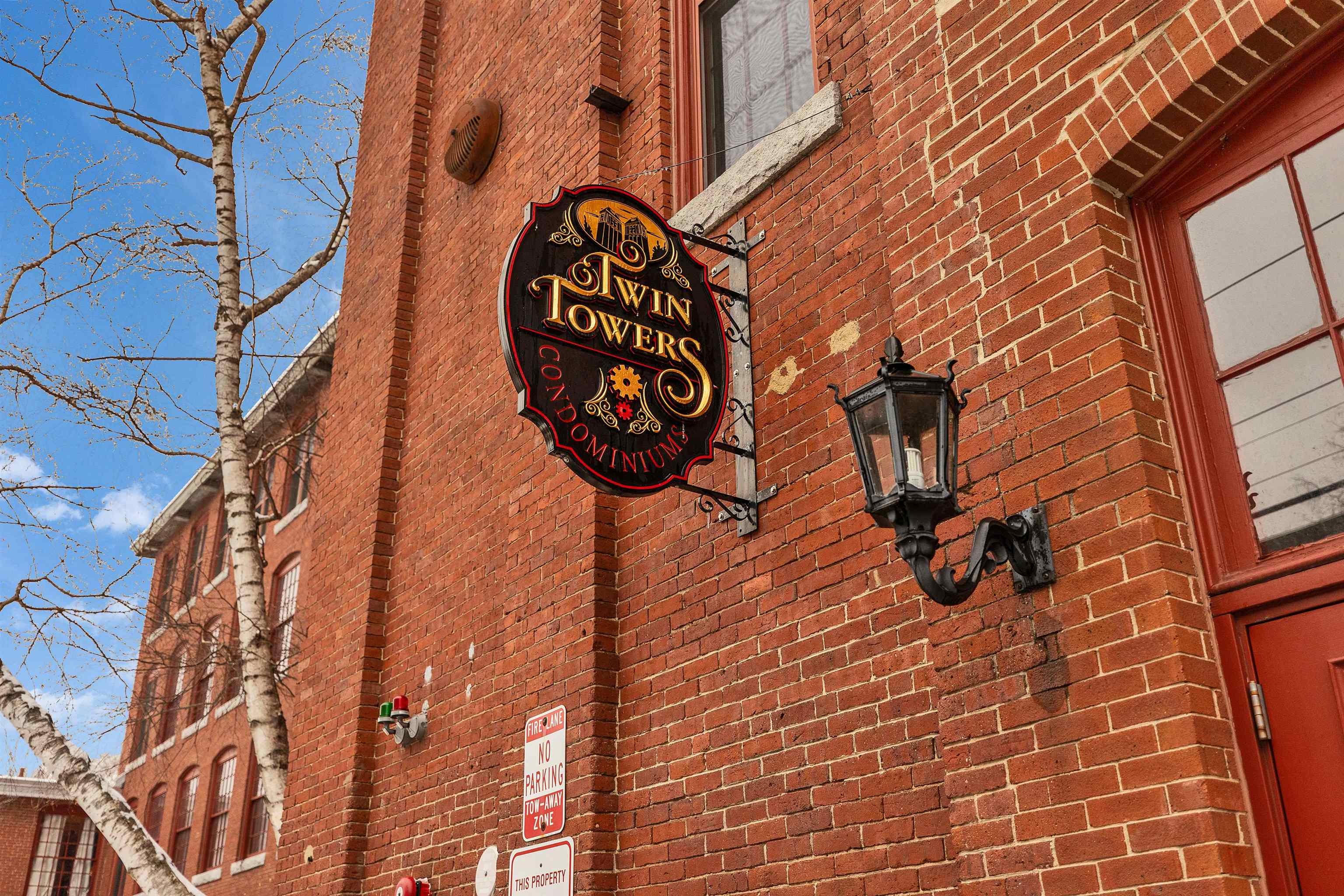 Homes for sale in Manchester, NH | 470 Silver St #413, Manchester, NH 03103 | MLS# 5078732