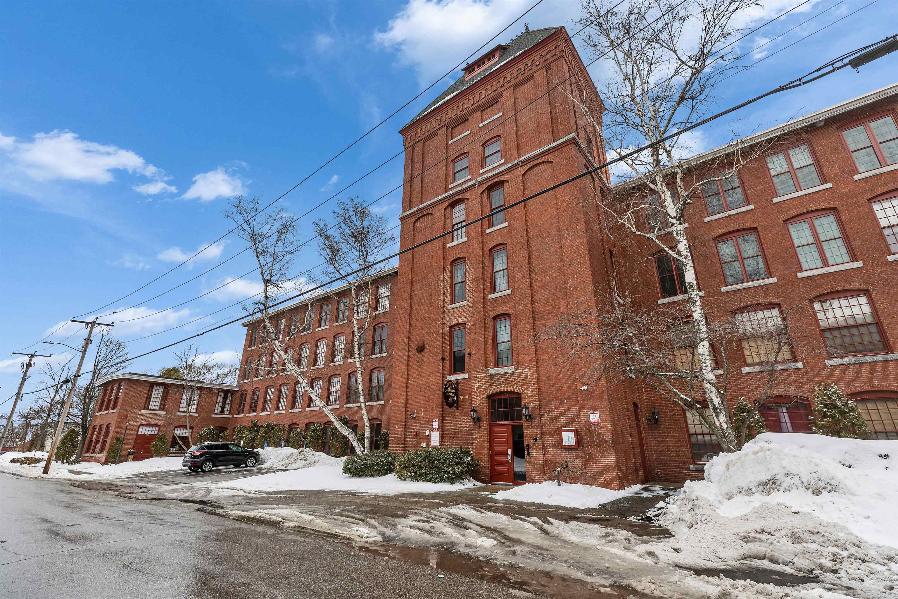 Homes for sale in Manchester, NH | 470 Silver St #413, Manchester, NH 03103 | MLS# 5078732