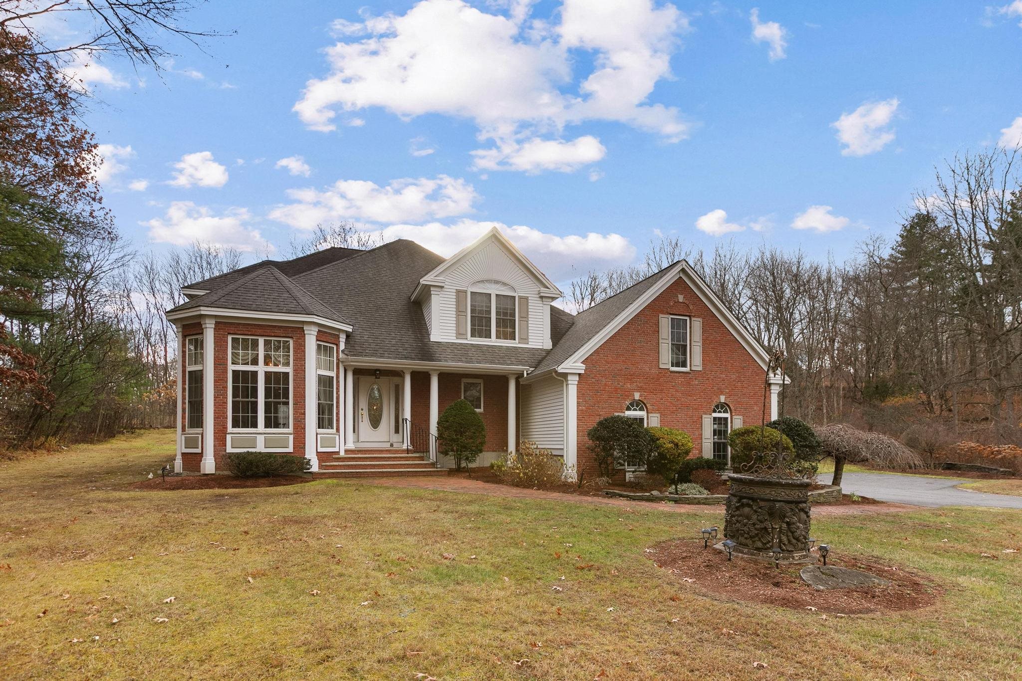 37 Brady Ave, Salem, NH 03079