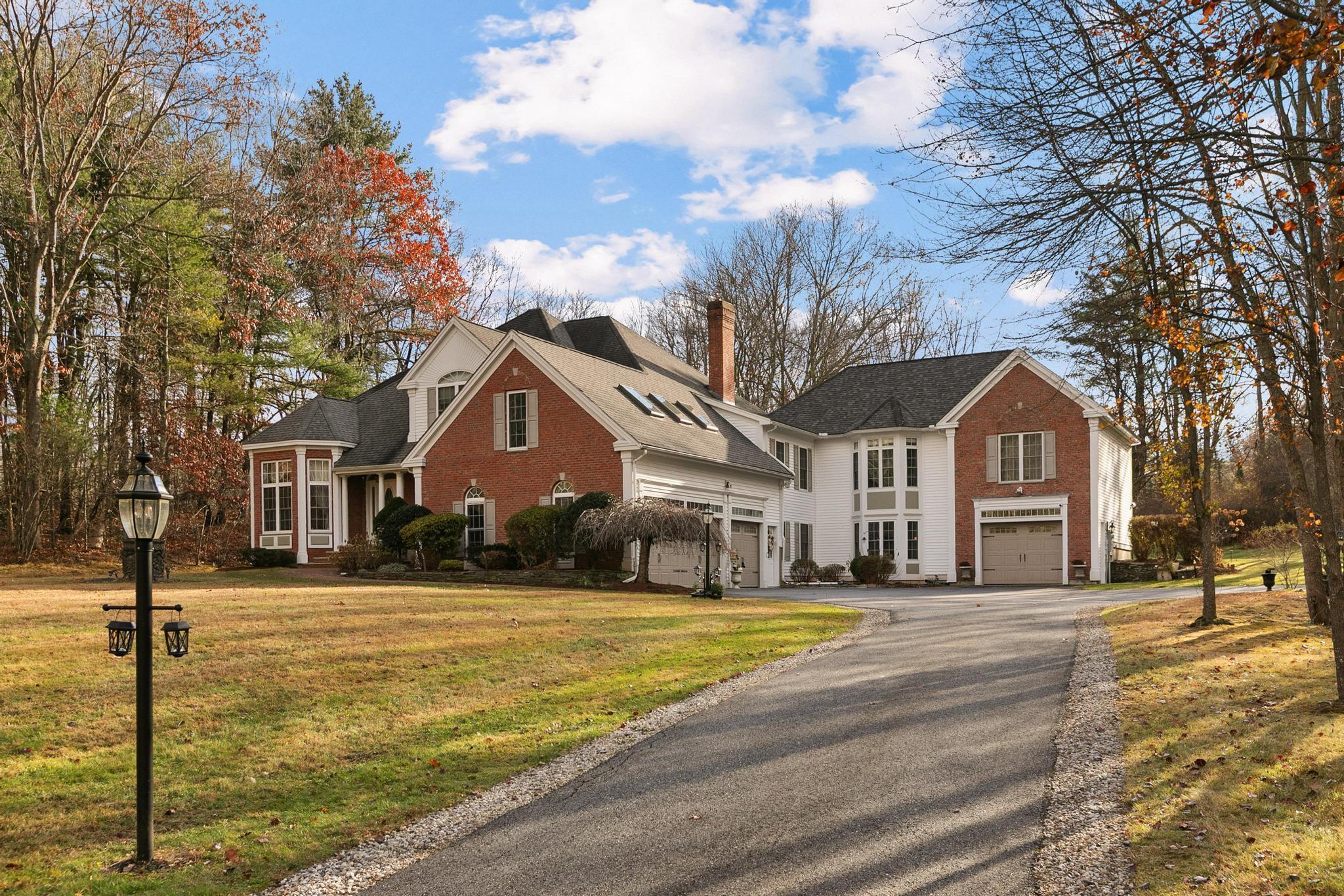 37 Brady Ave, Salem, NH 03079