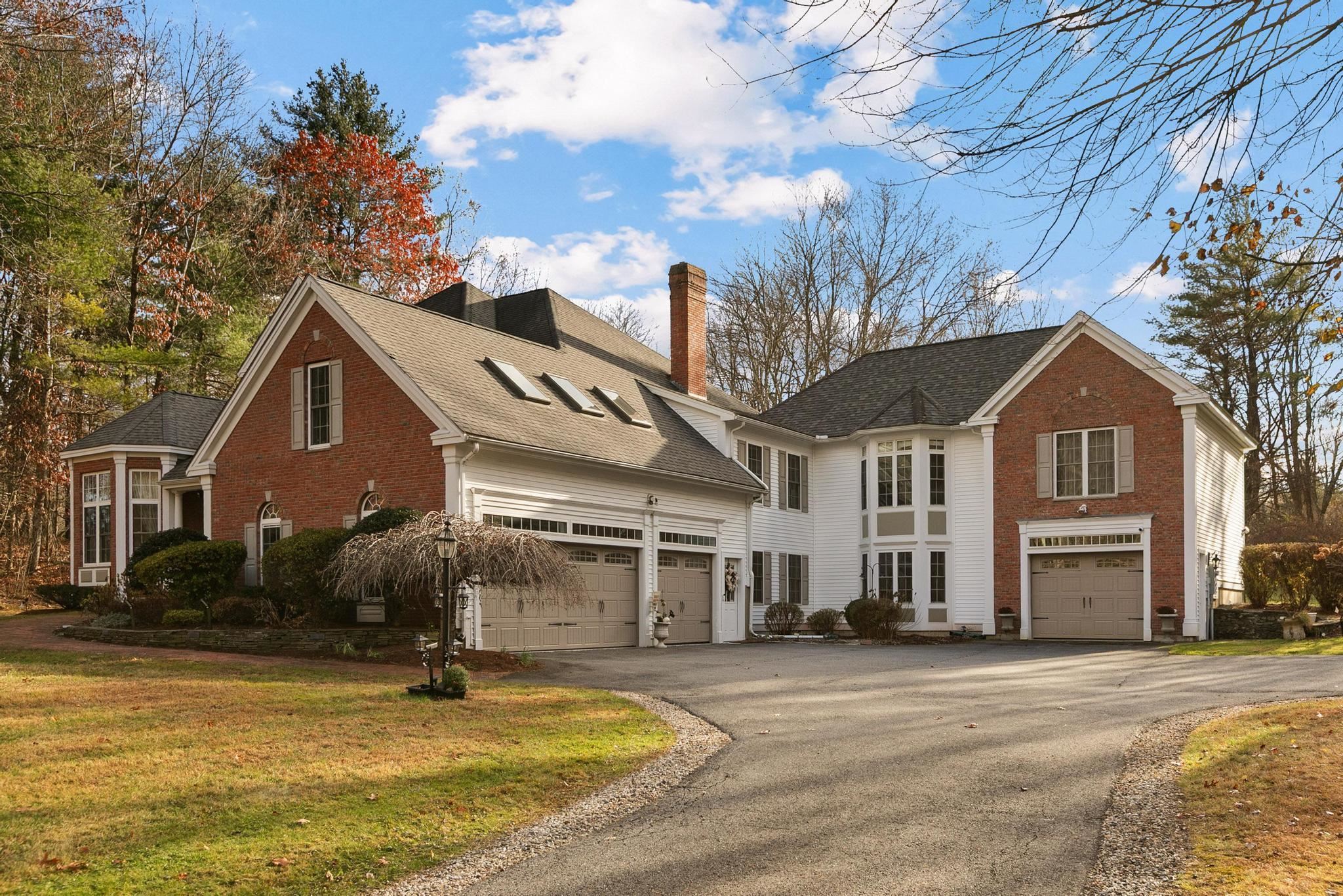 37 Brady Ave, Salem, NH 03079