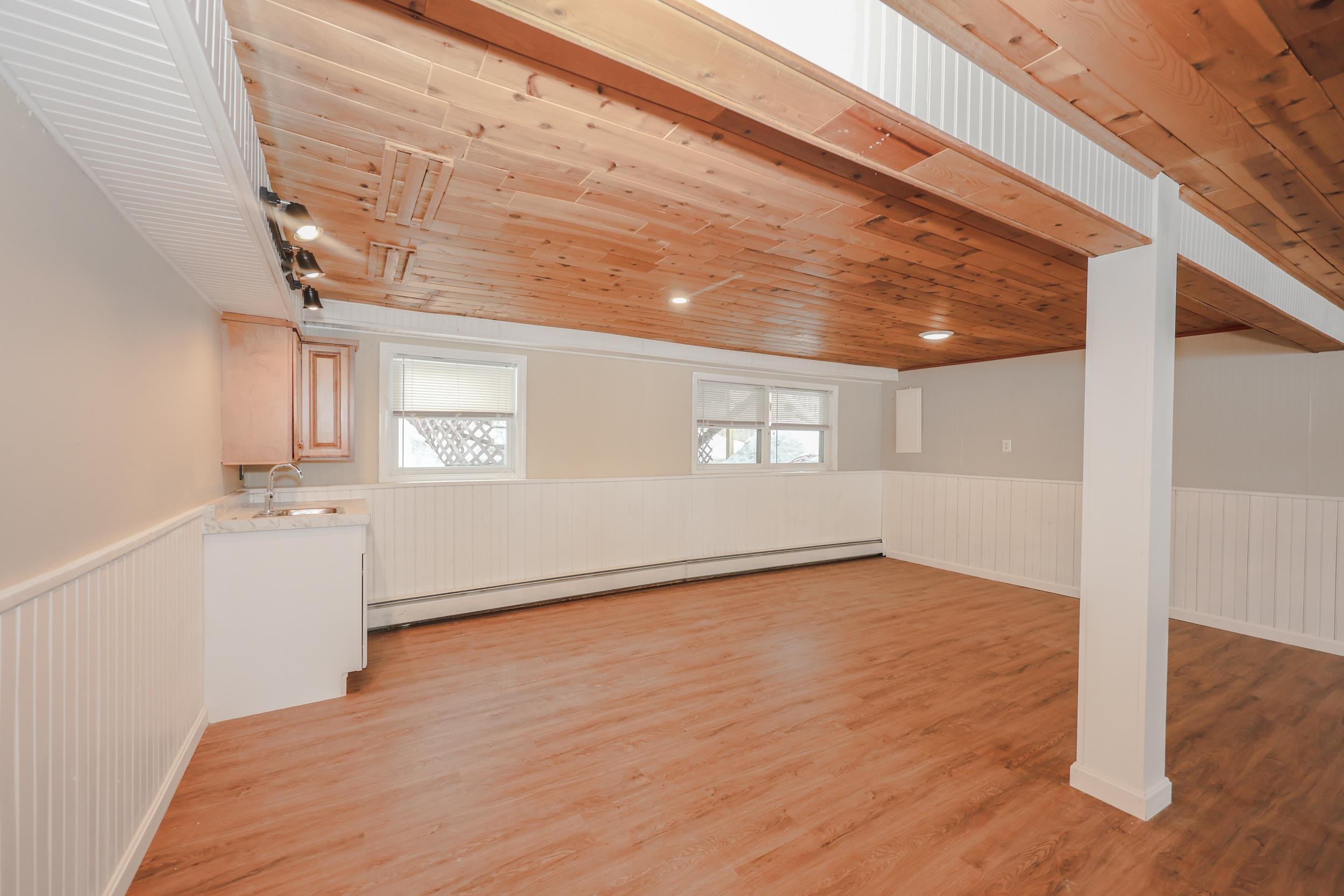 20 Nightingale Rd, Nashua, NH 03062