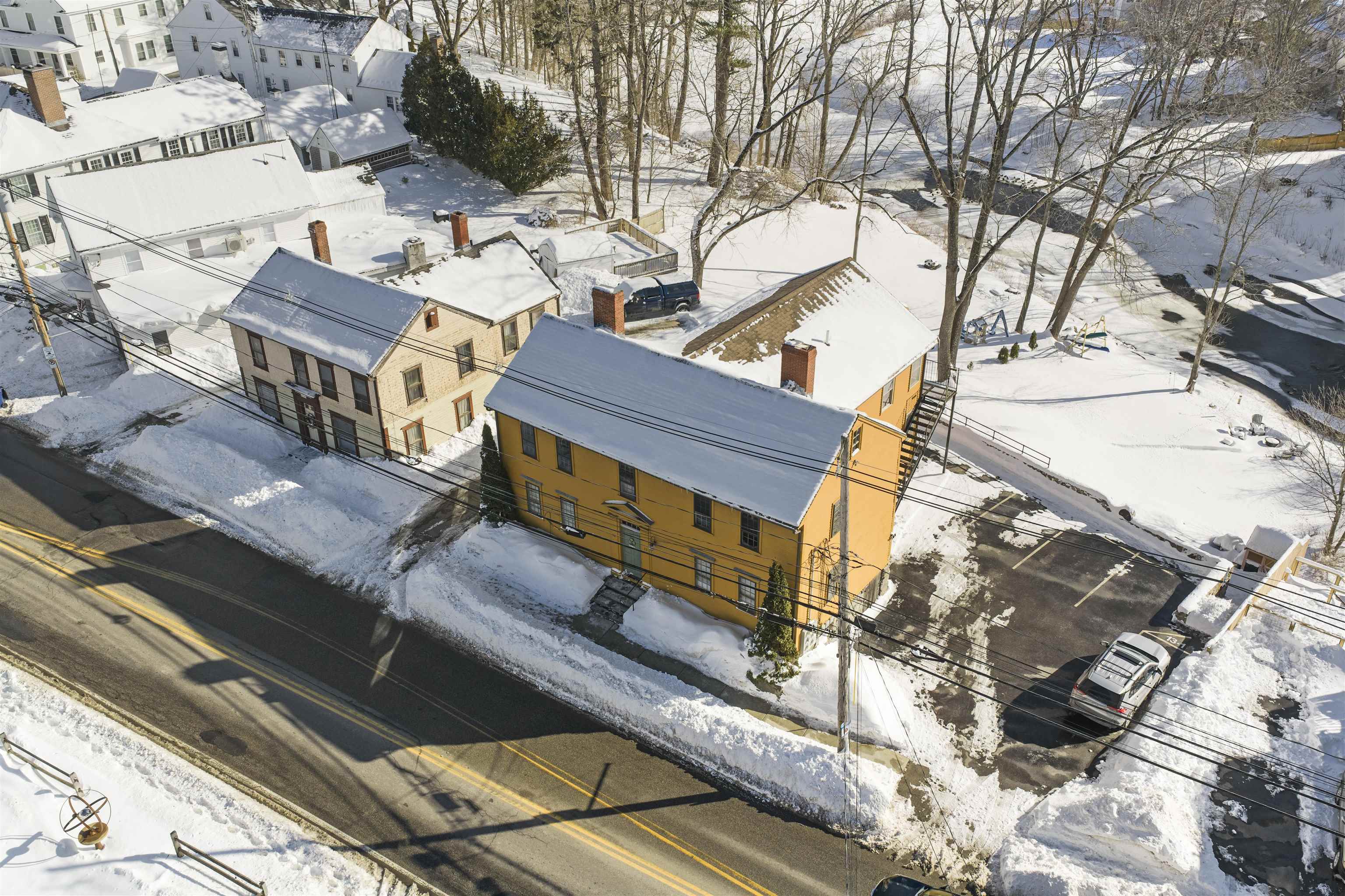 15 High St #2, Exeter, NH 03833