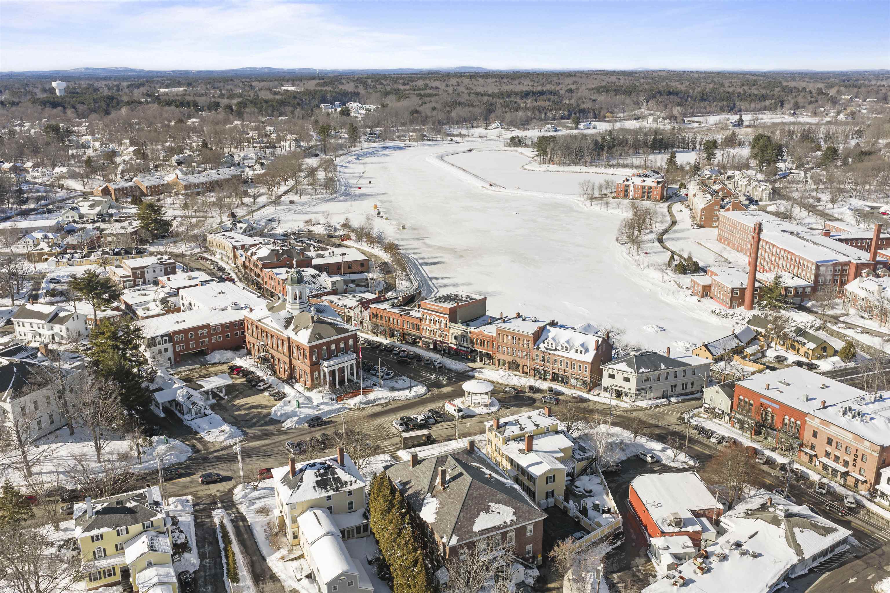 15 High St, Exeter, NH 03833