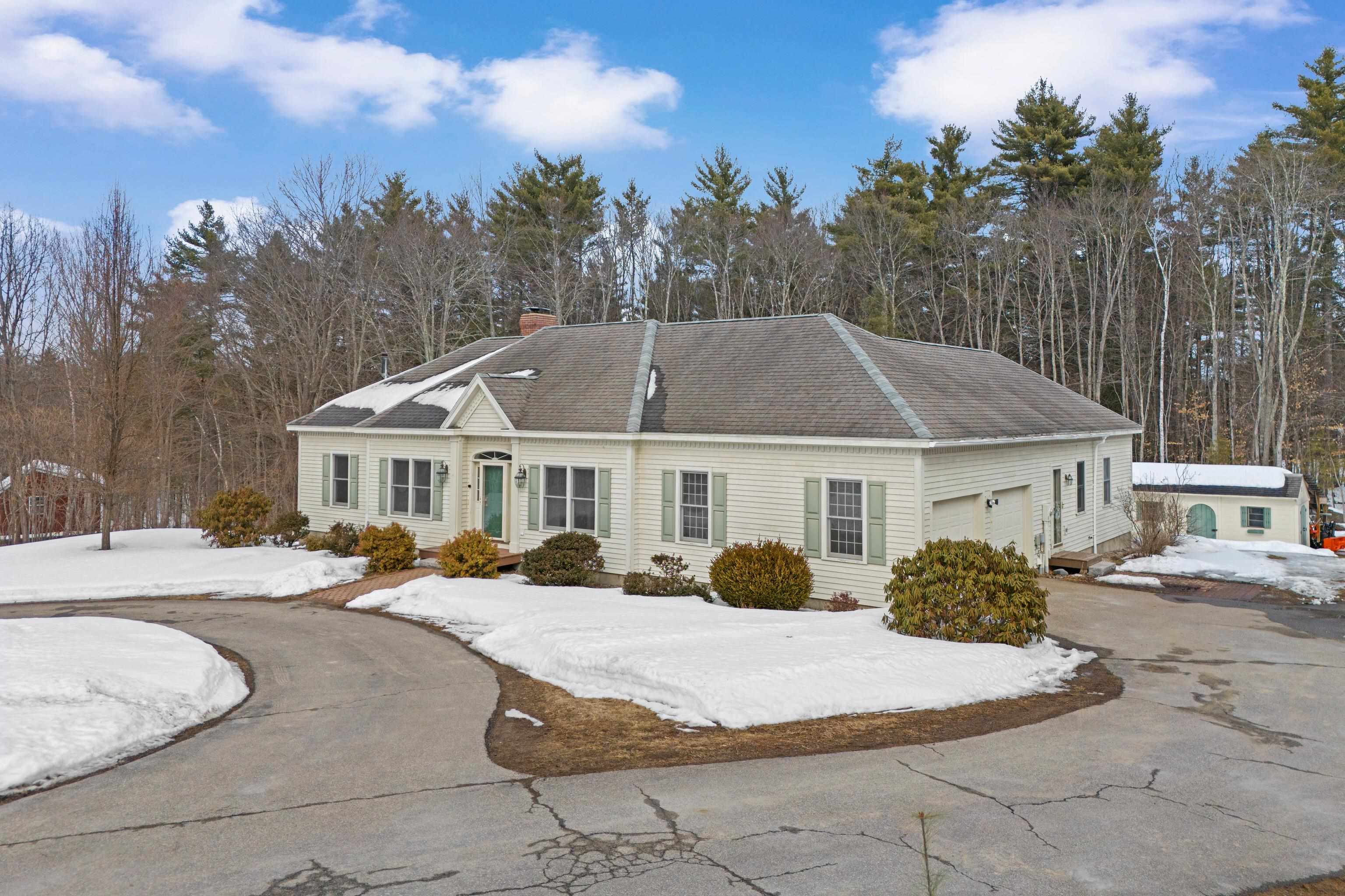 592 Page Rd, Bow, NH 03304