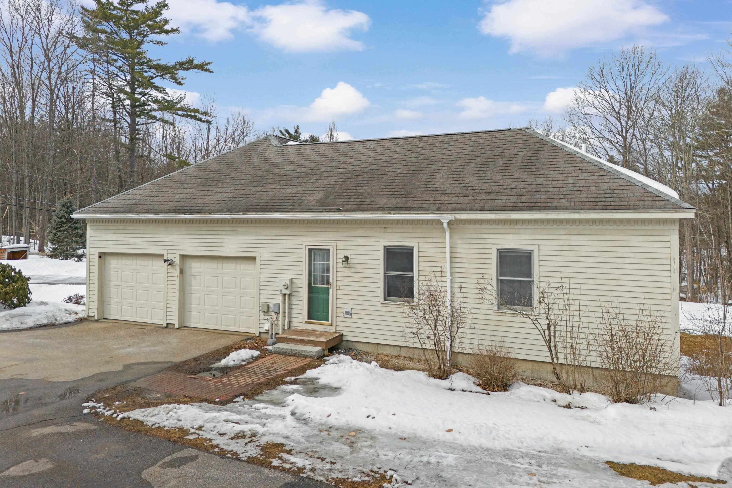 592 Page Rd, Bow, NH 03304