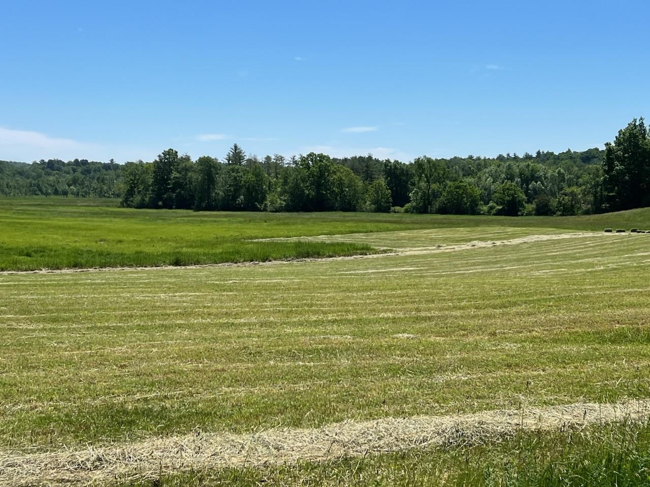 90 North Rd, East Kingston, NH 03827