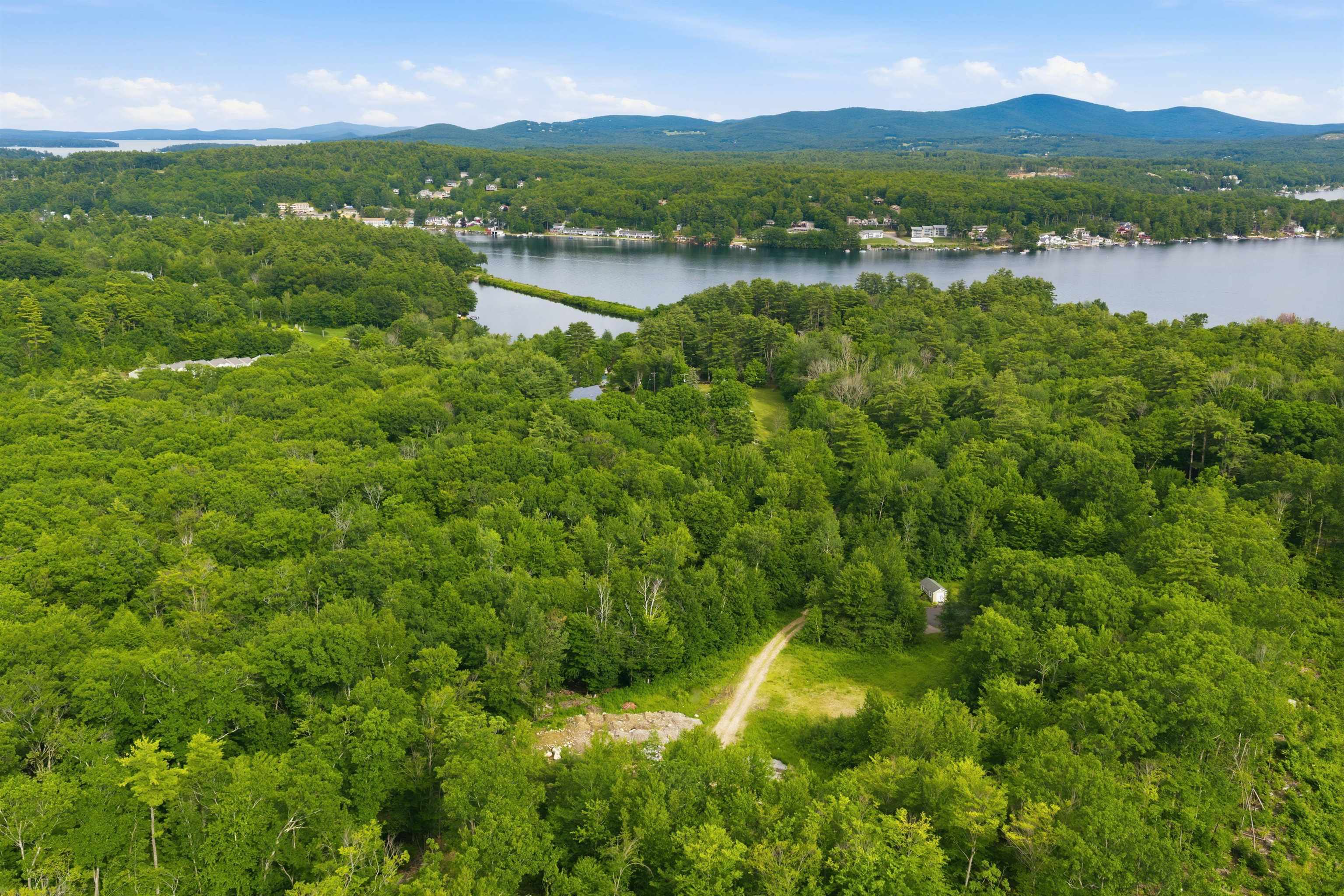 33 Marcia Ann Way, Laconia, NH photo 3