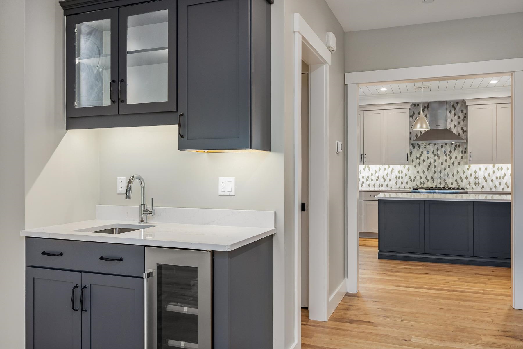 24 Little Bay Dr, Dover, NH 03820