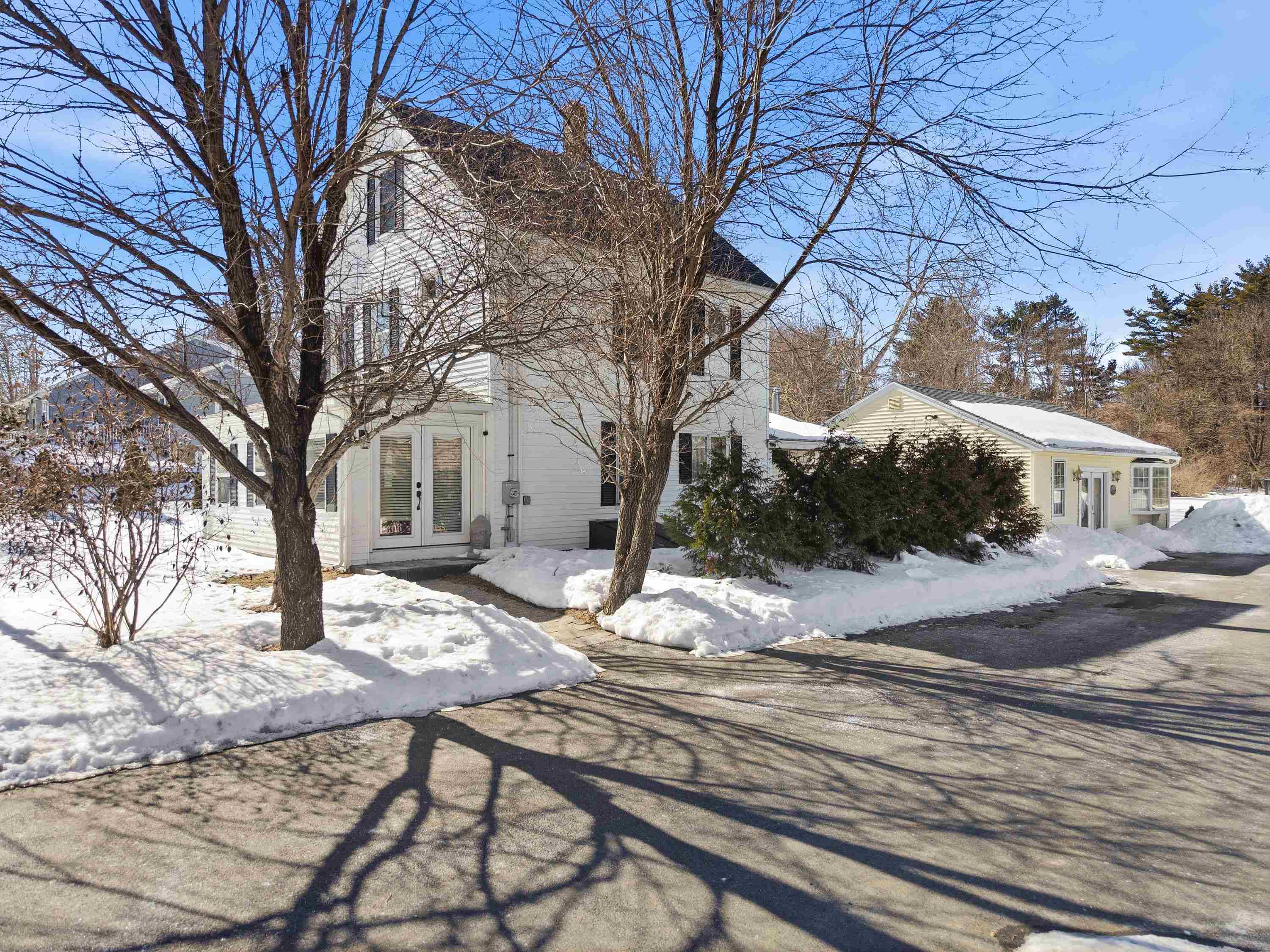 96 Lafayette Rd, Hampton Falls, NH 03844