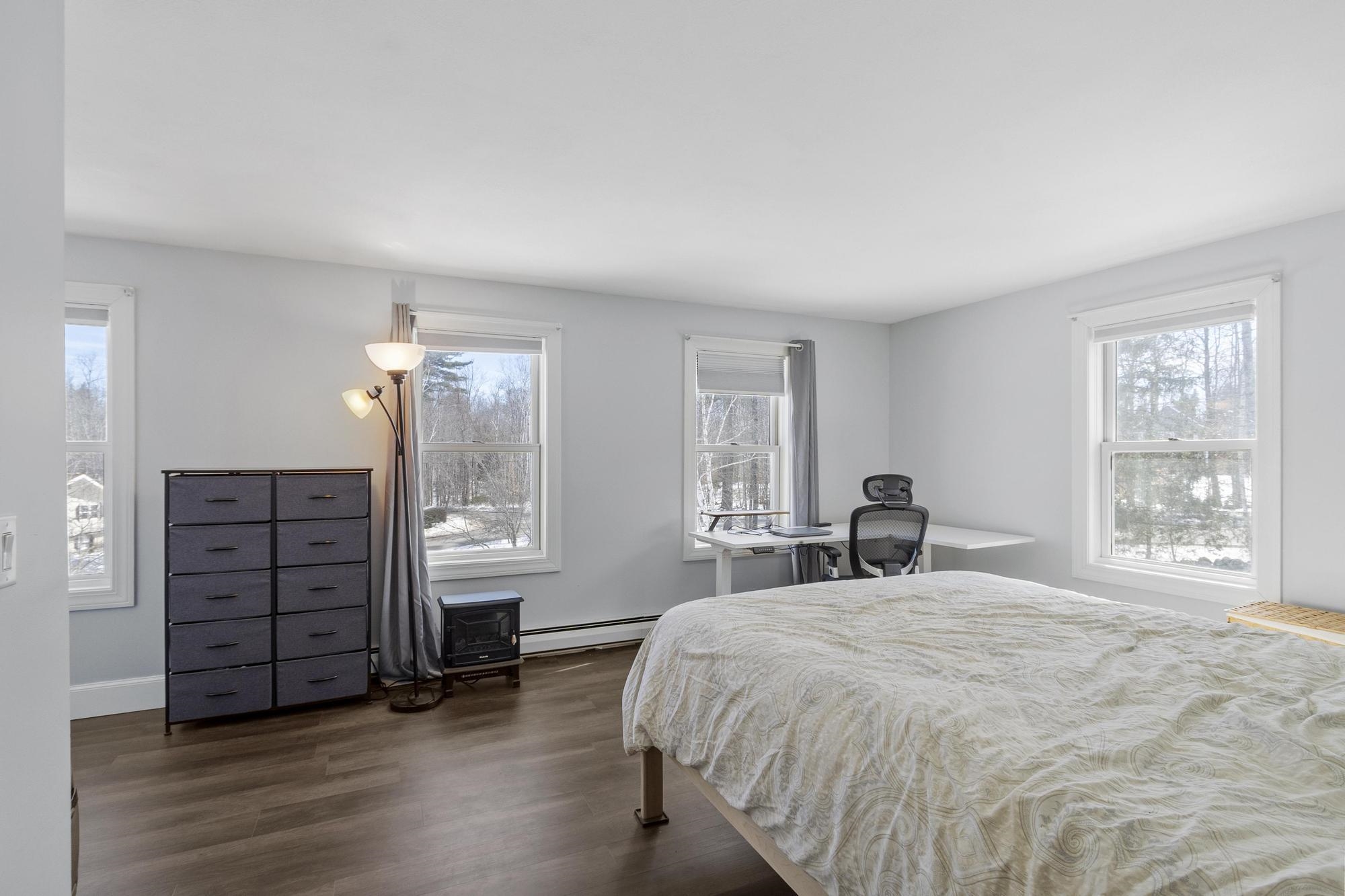 8 Rock N Pines Rd, Fremont, NH 03044