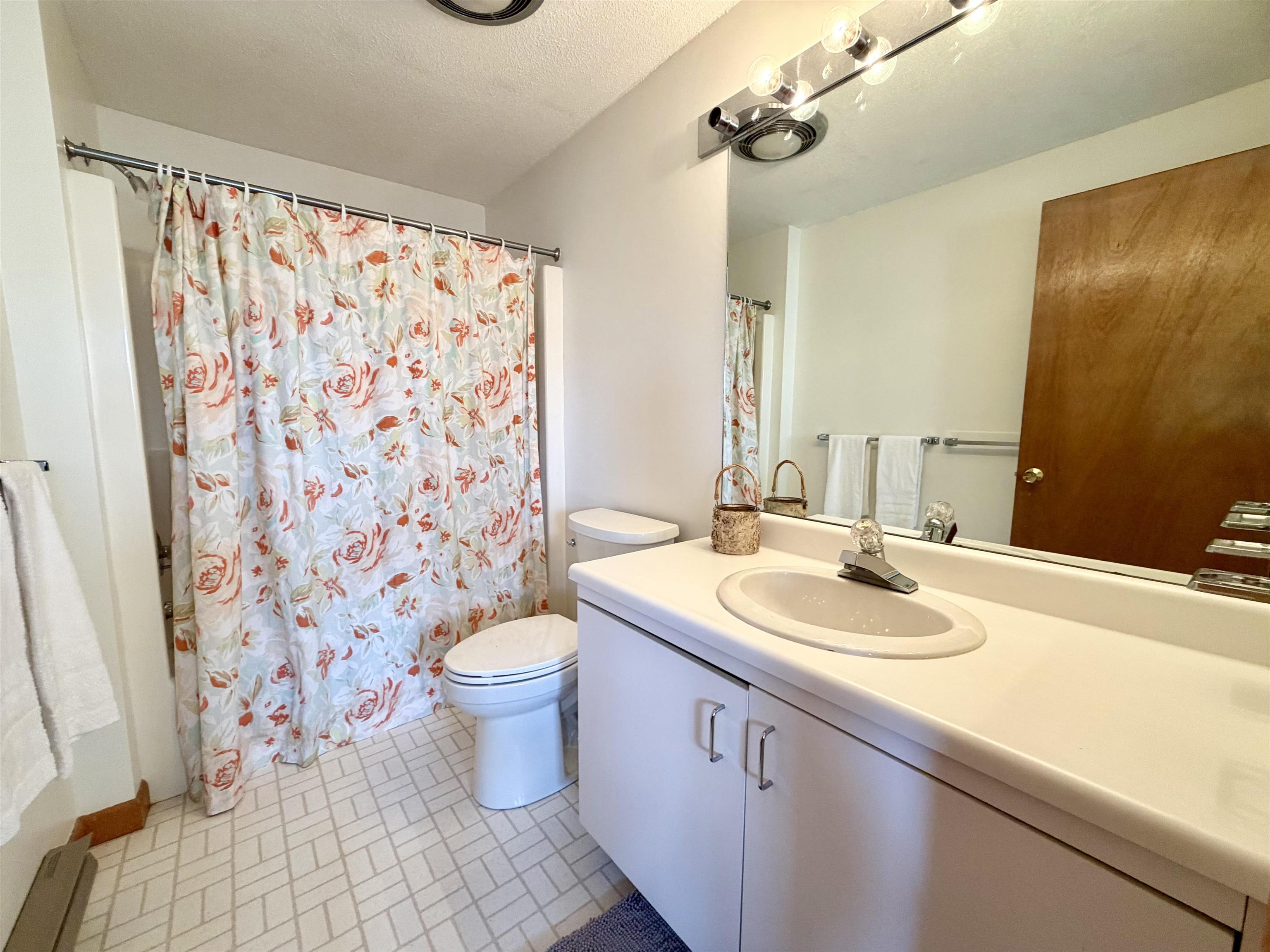 13 Laurel Cir, Thornton, NH 03285