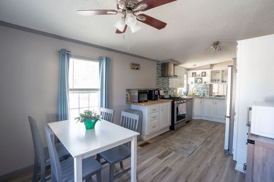 6 Lincoln St, Epsom, NH 03234