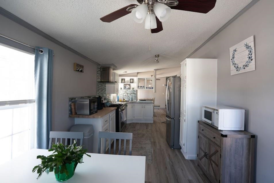 6 Lincoln St, Epsom, NH 03234