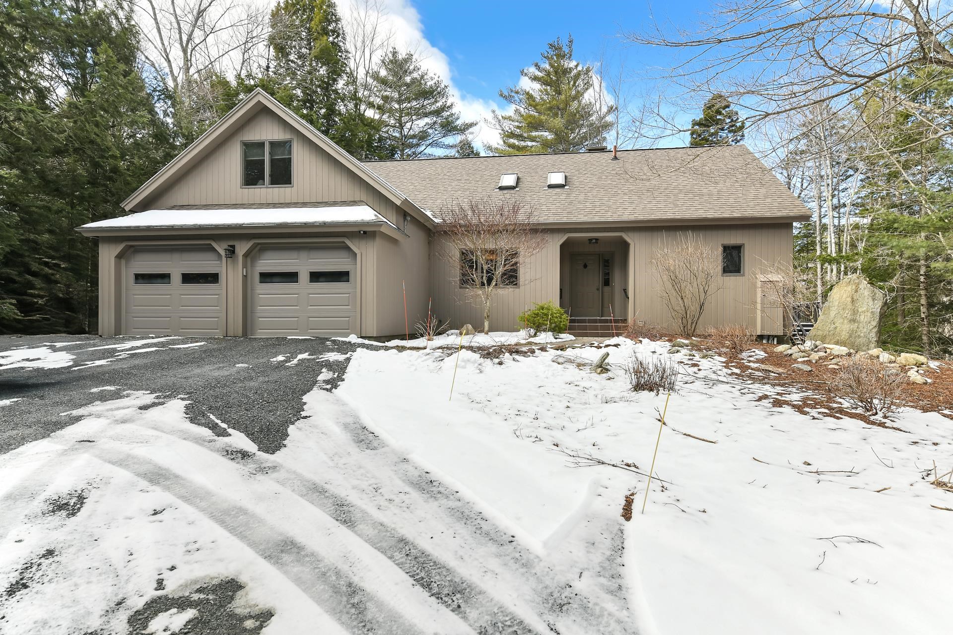 71 Greensward Dr, Grantham, NH 03753