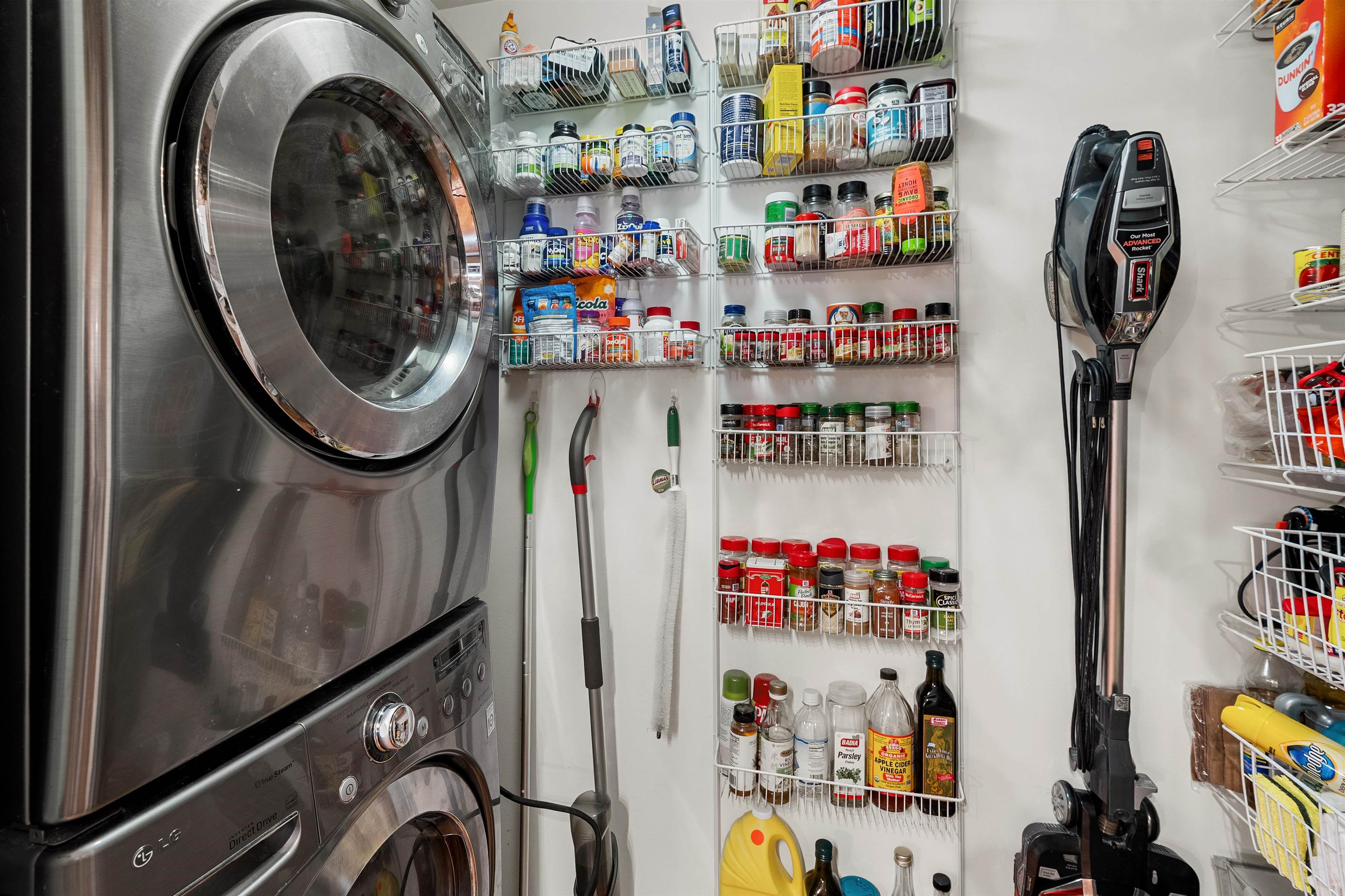 14 Vista Ridge Dr, Londonderry, NH 03053