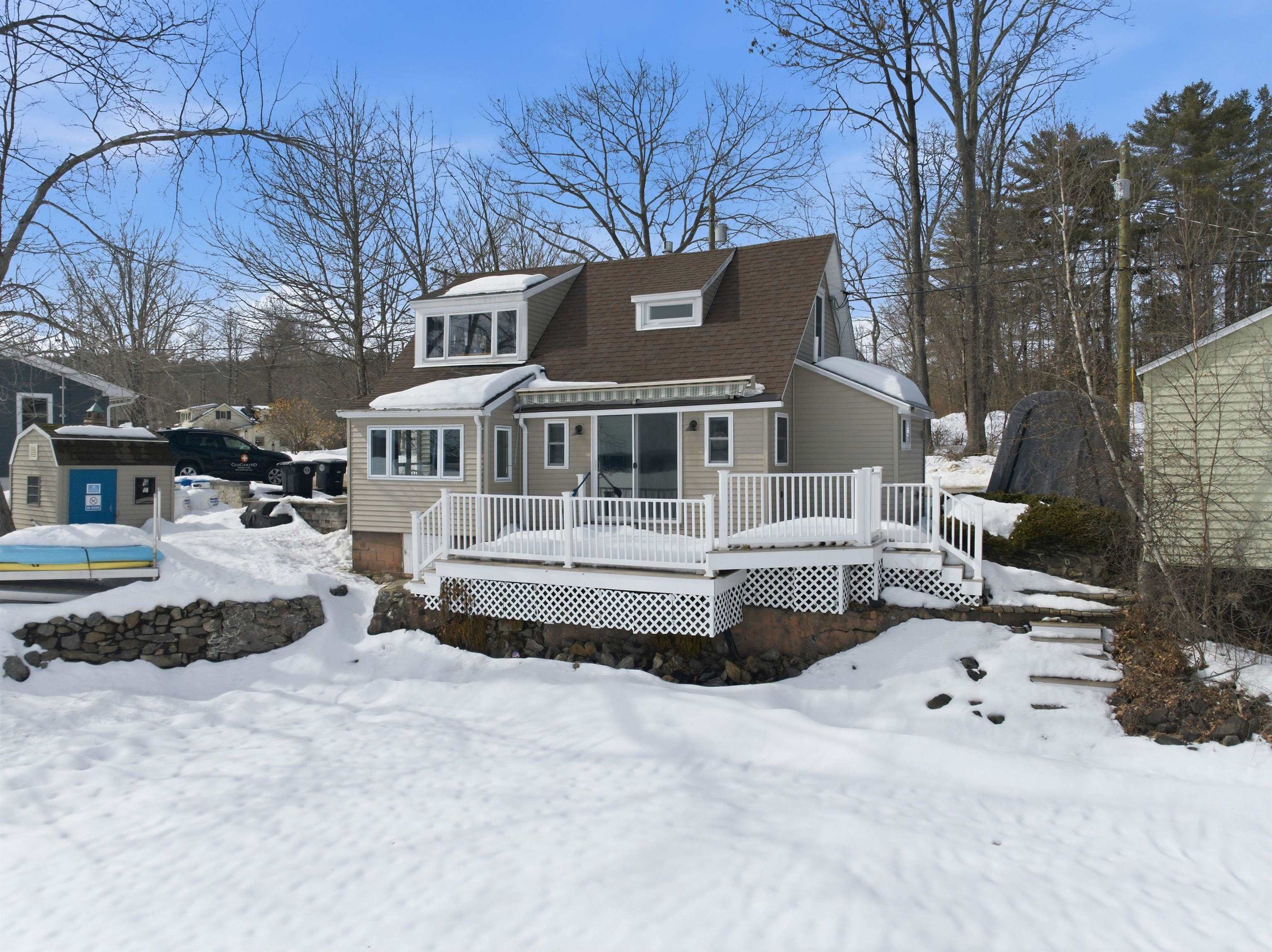 203 Lakeshore Rd, Franklin, NH 03235