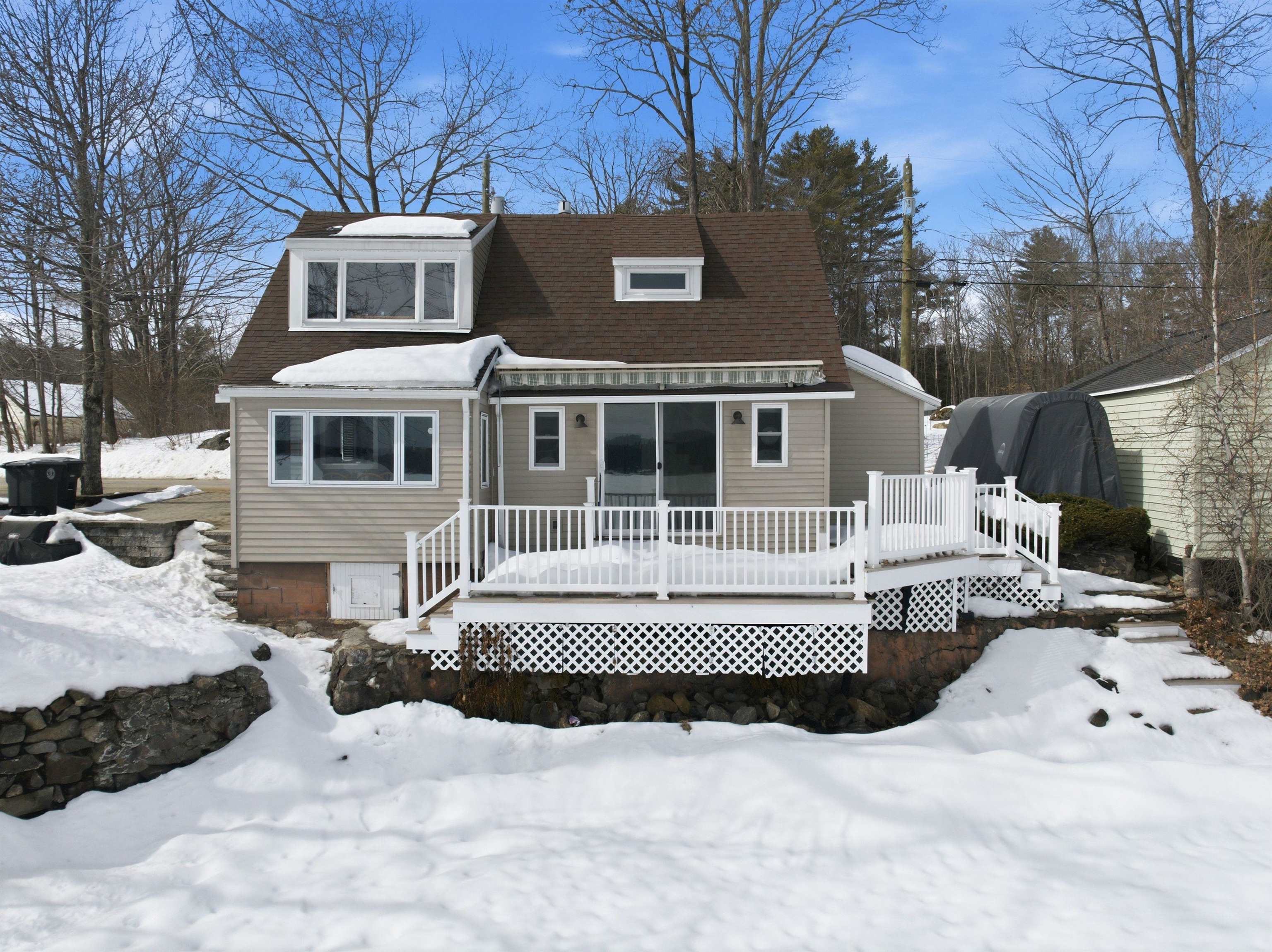 203 Lakeshore Rd, Franklin, NH 03235