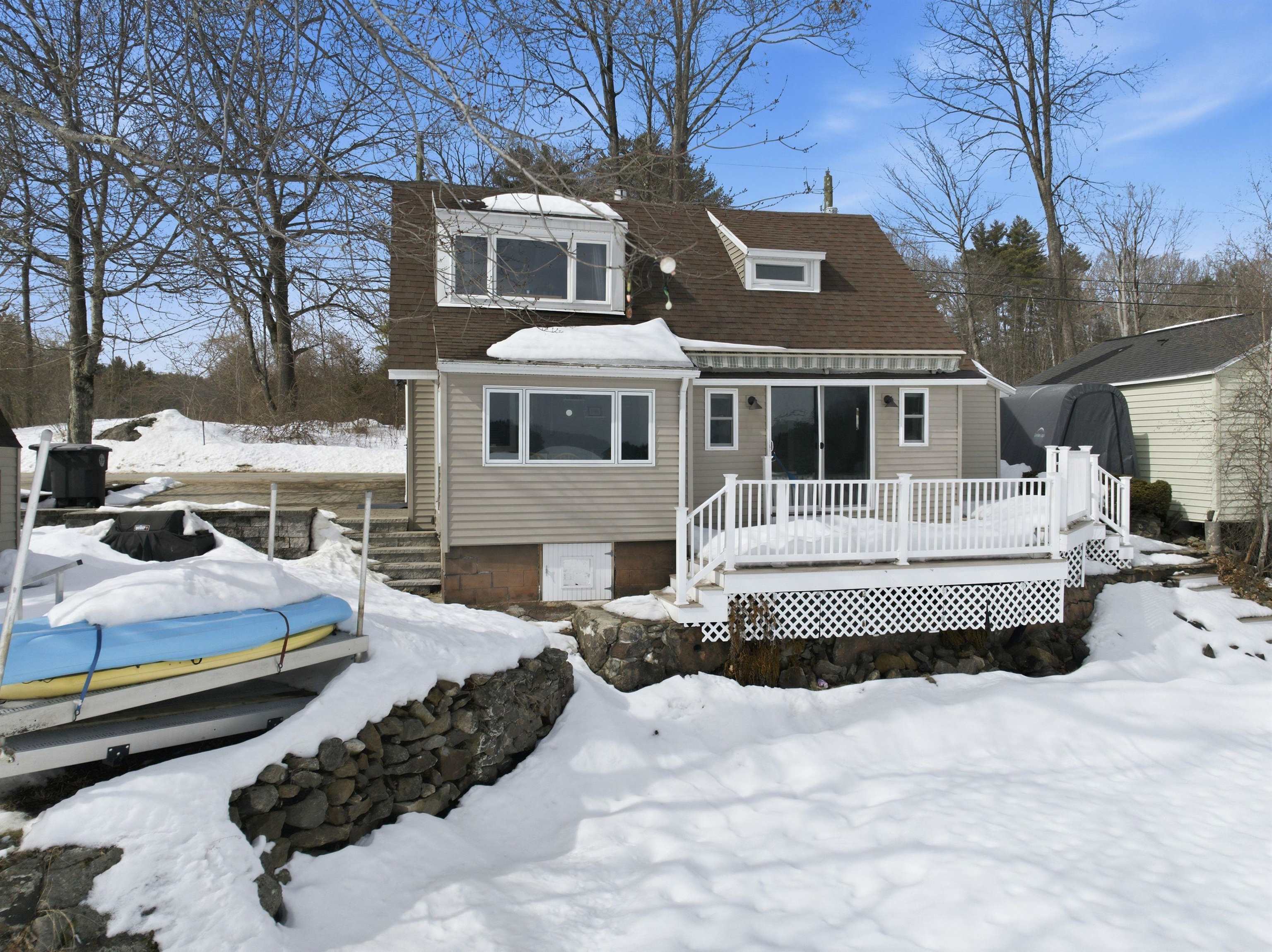 203 Lakeshore Rd, Franklin, NH 03235