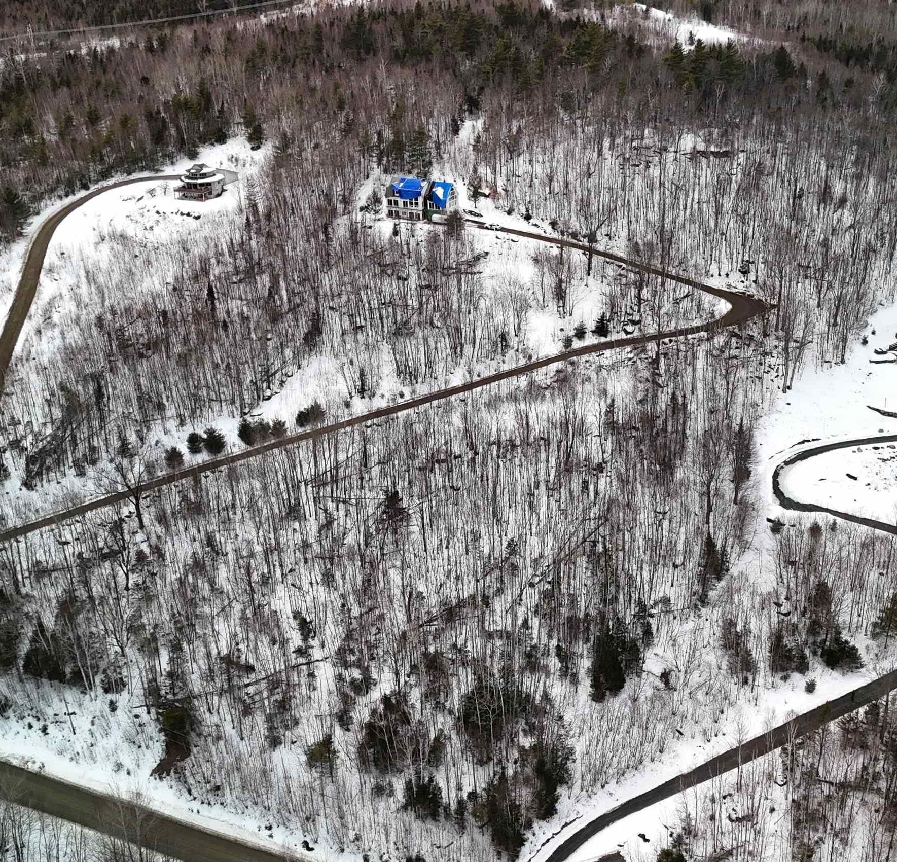 150 North Peak Dr, Easton, NH 03580