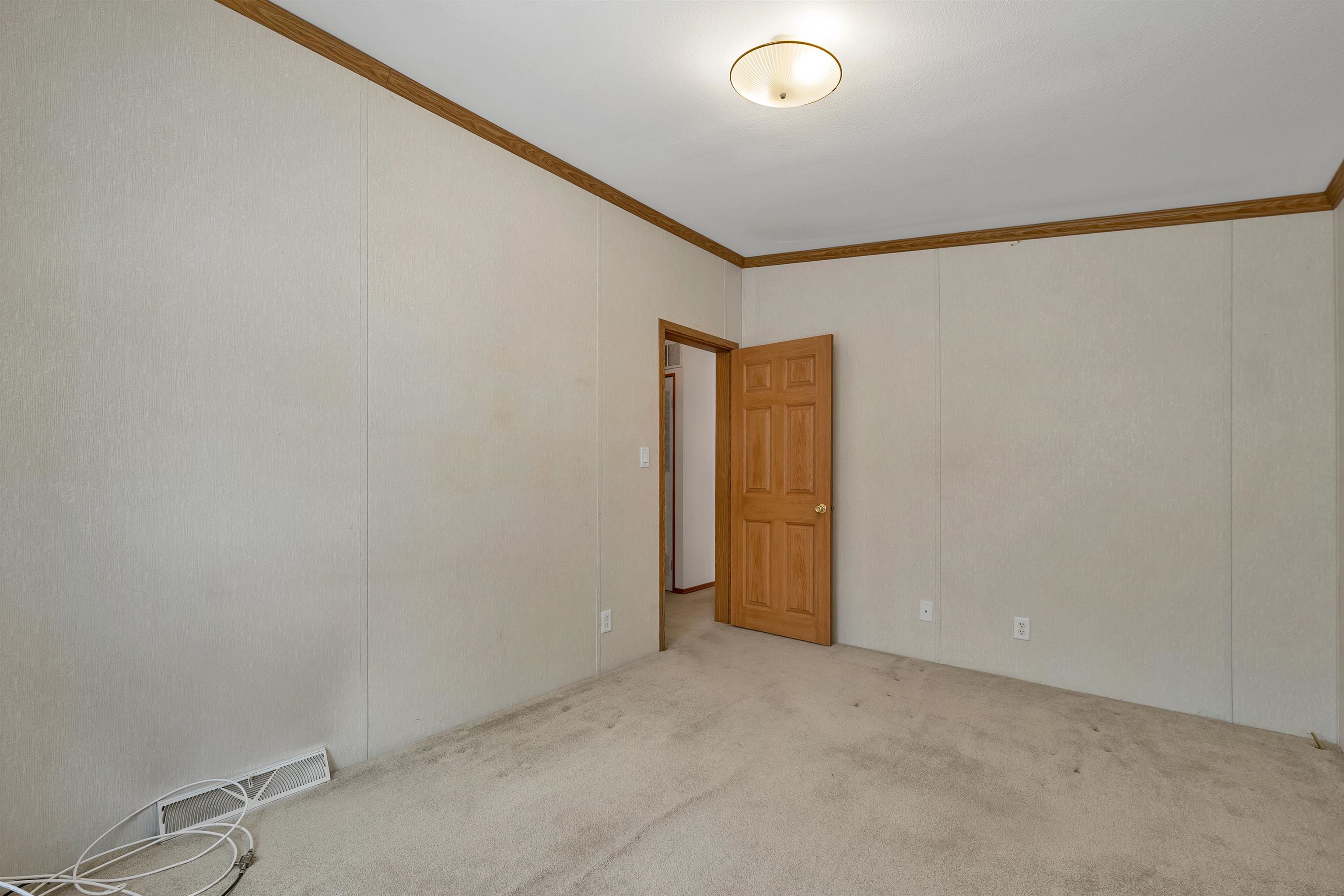 39 Great Brook Dr, Belmont, NH 03220