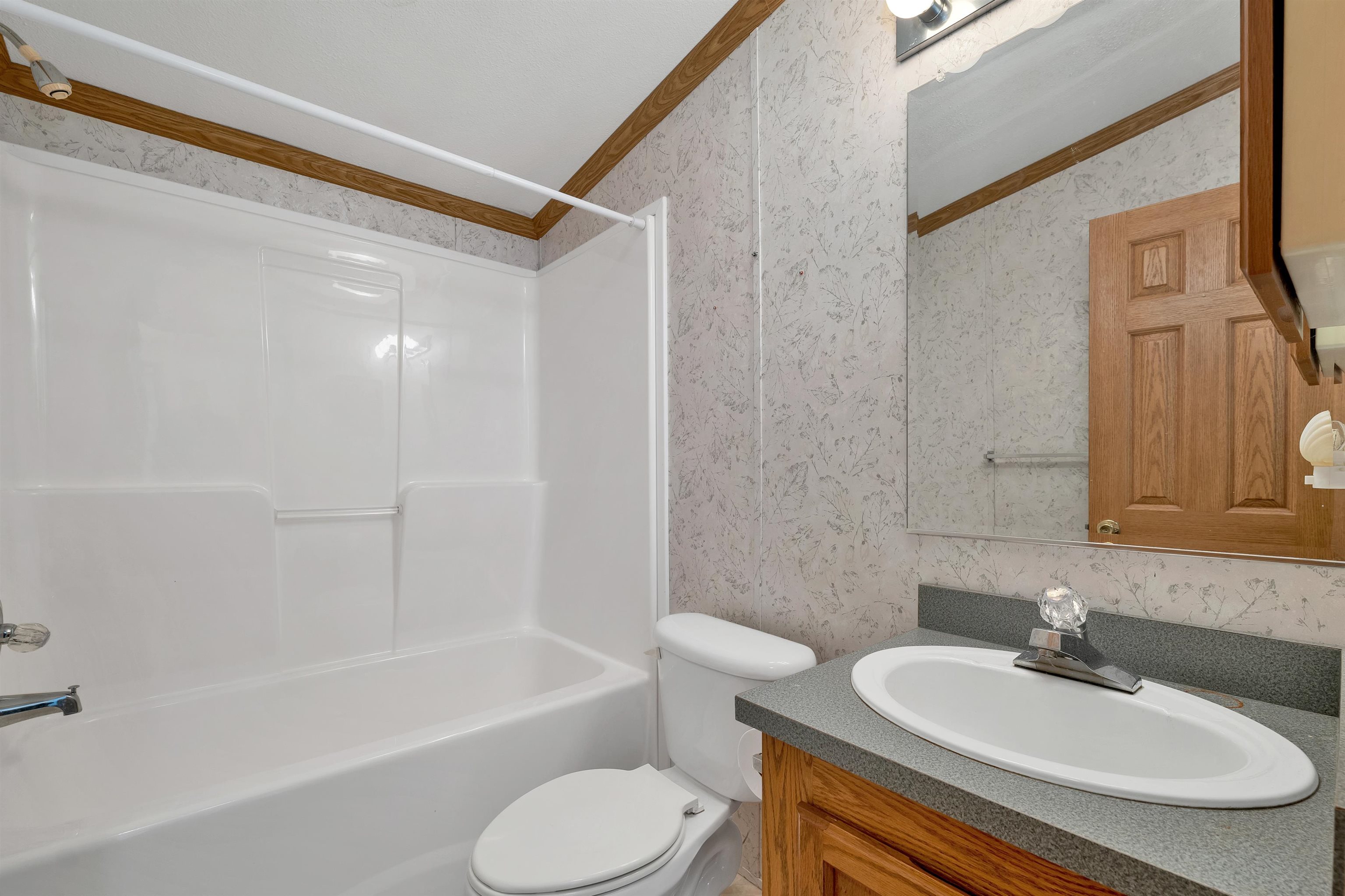 39 Great Brook Dr, Belmont, NH 03220