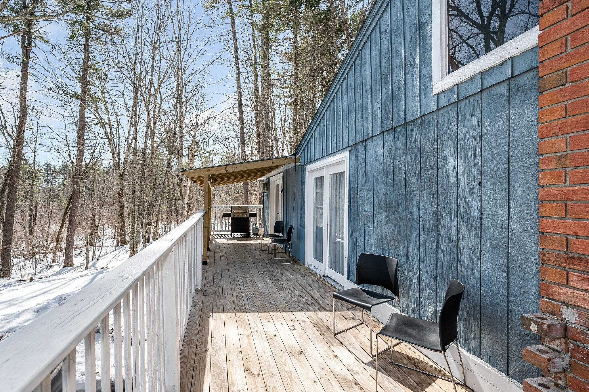 54 Hampstead Rd, Sandown, NH 03873