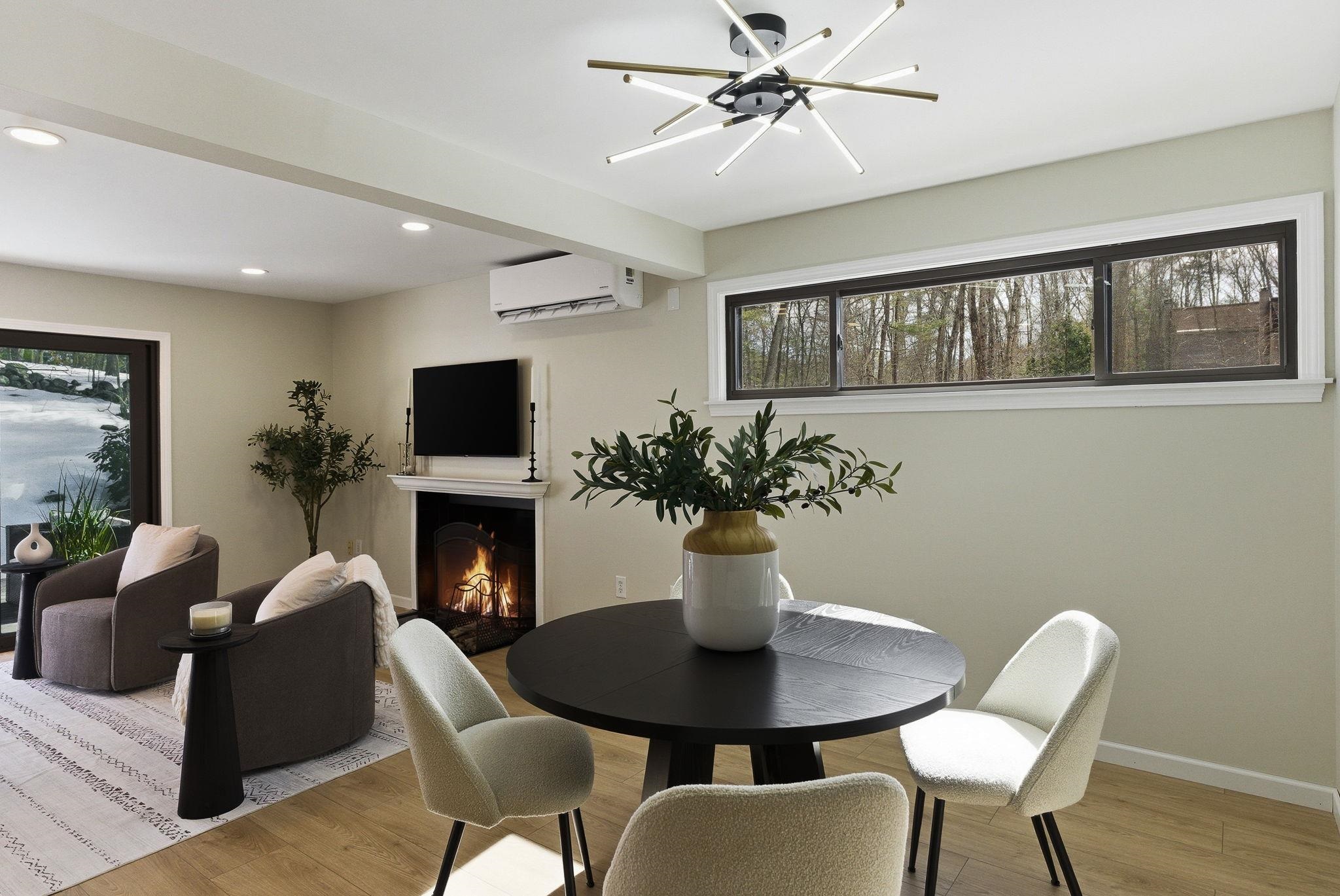 189 Coburn Woods Dr, Nashua, NH 03063