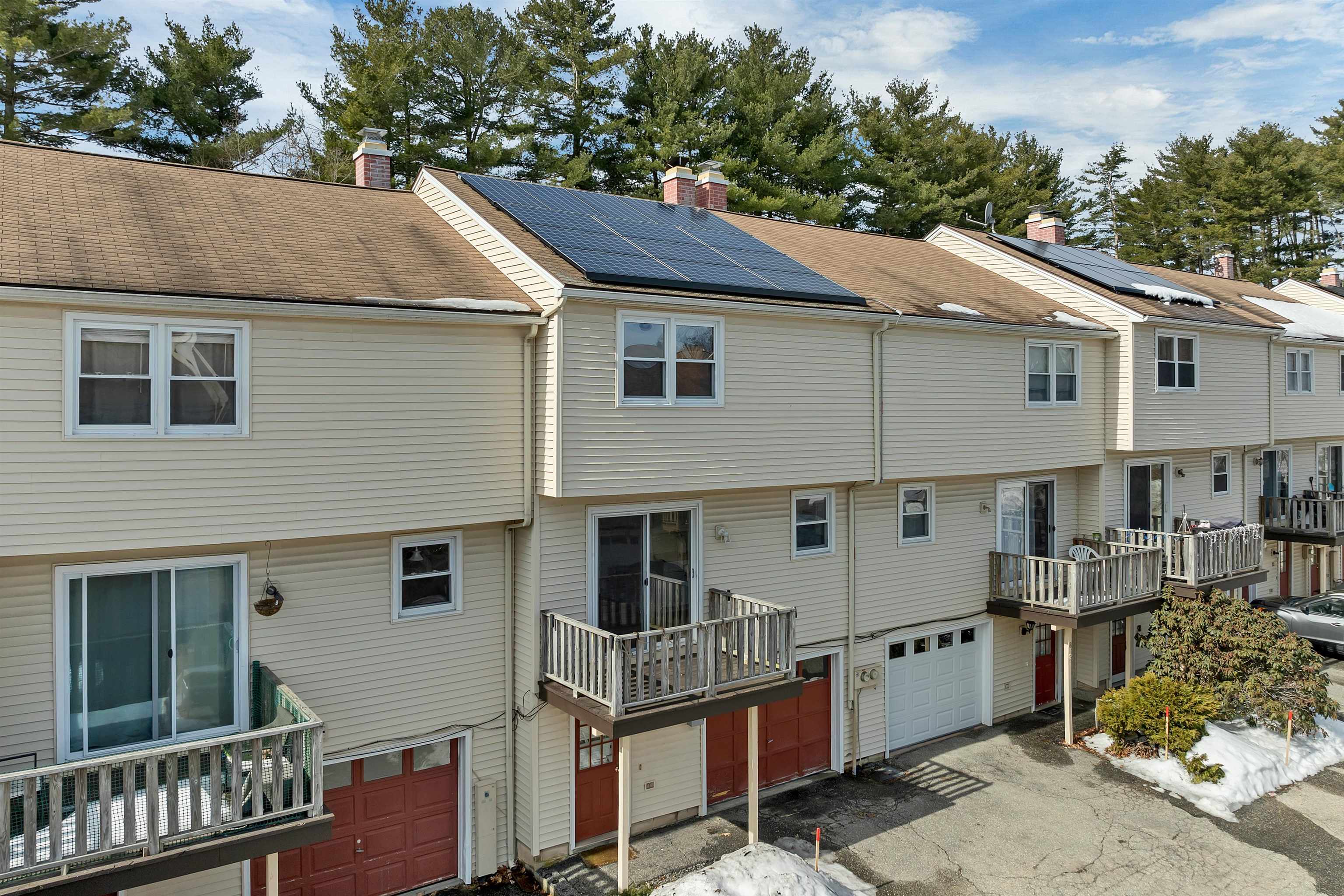 6 Stonegate Ln, Derry, NH 03038