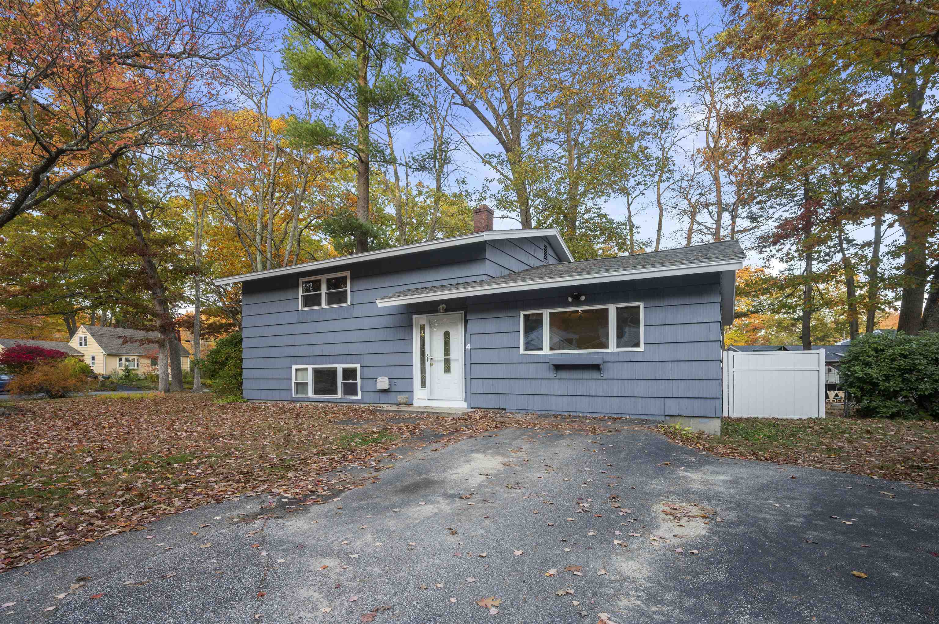 4 Tanglewood Dr, Dover, NH 03820
