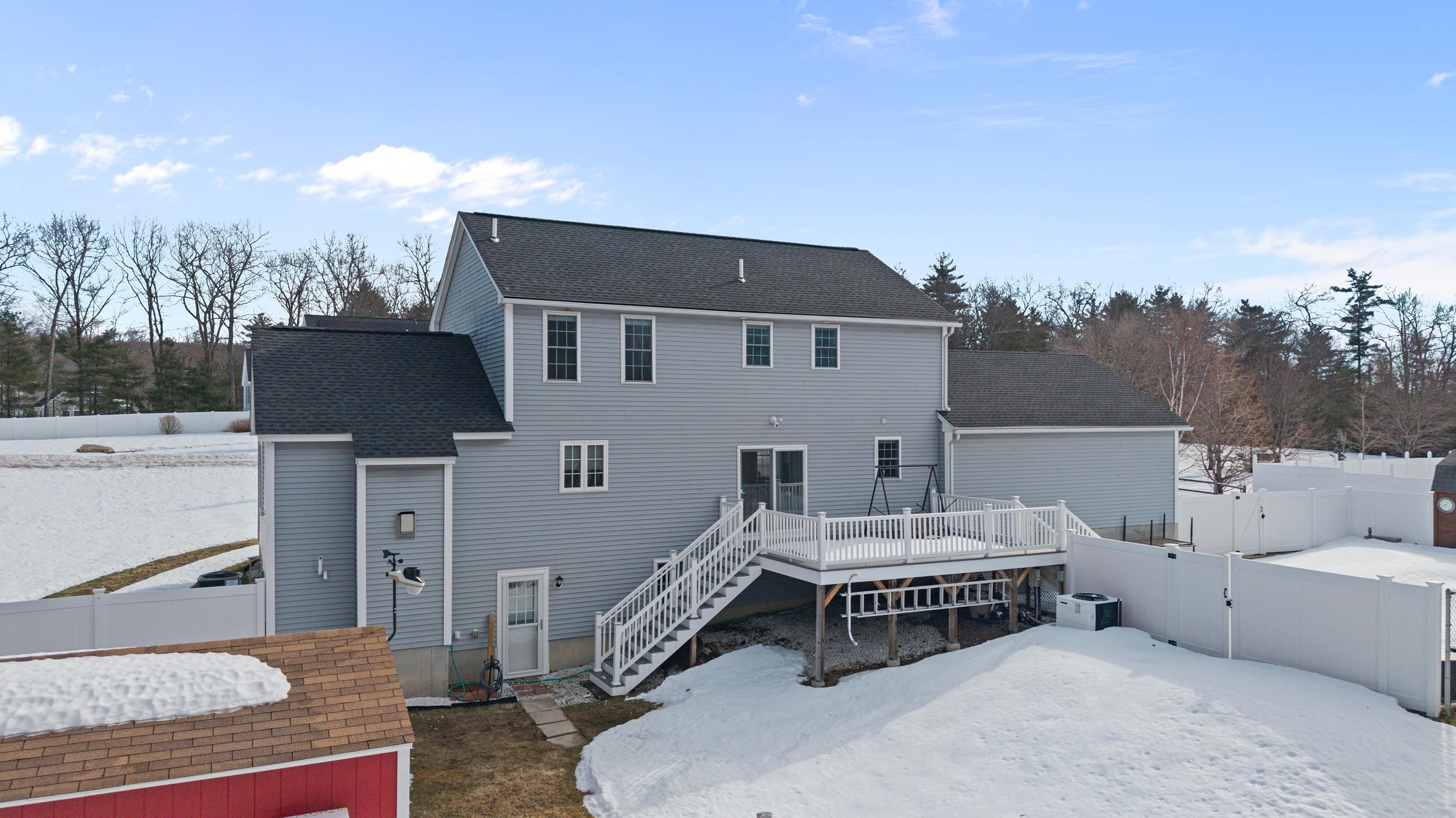 11 Barberry St, Hooksett, NH 03106