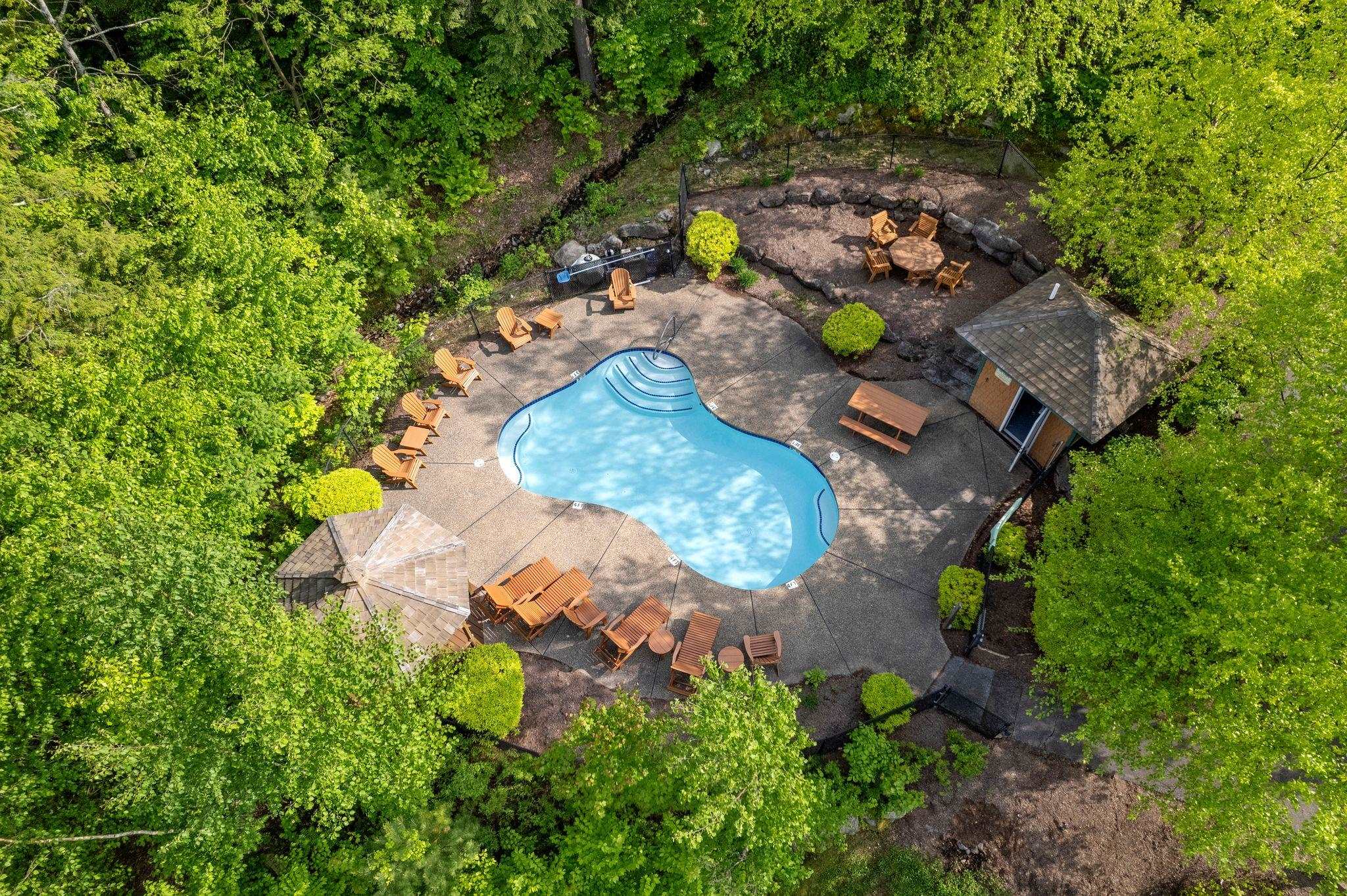 18 Bay Ridge Dr, Meredith, NH 03253