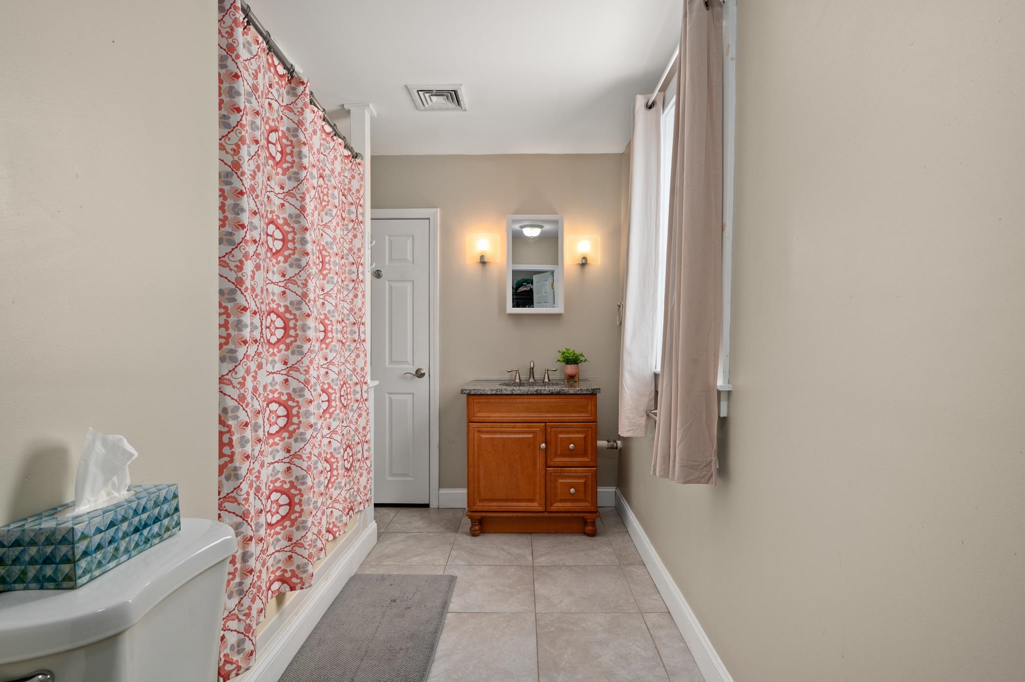 21 Williams St, Nashua, NH 03060