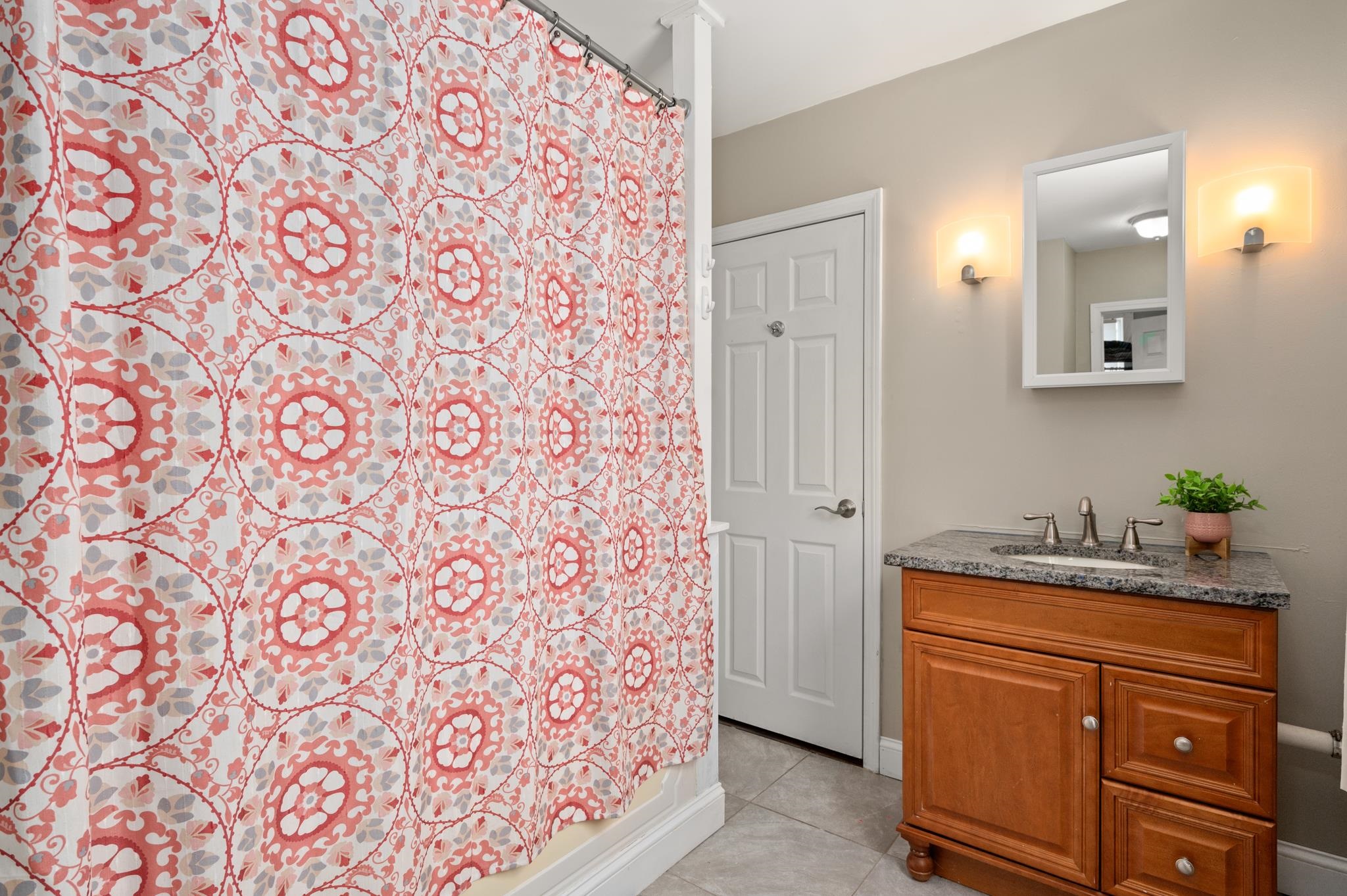 21 Williams St, Nashua, NH 03060