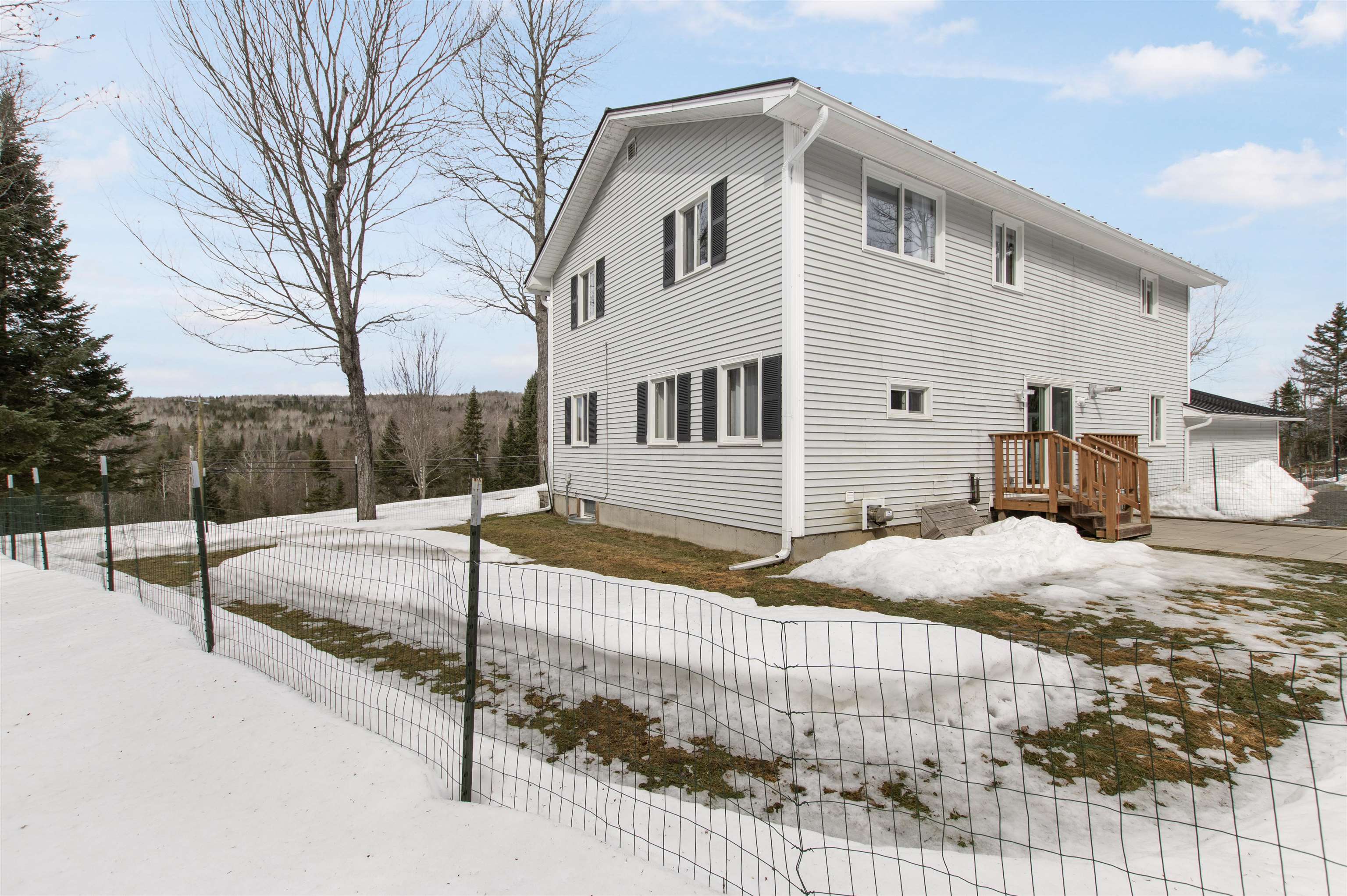 4 Pierre Rd, Stewartstown, NH 03597