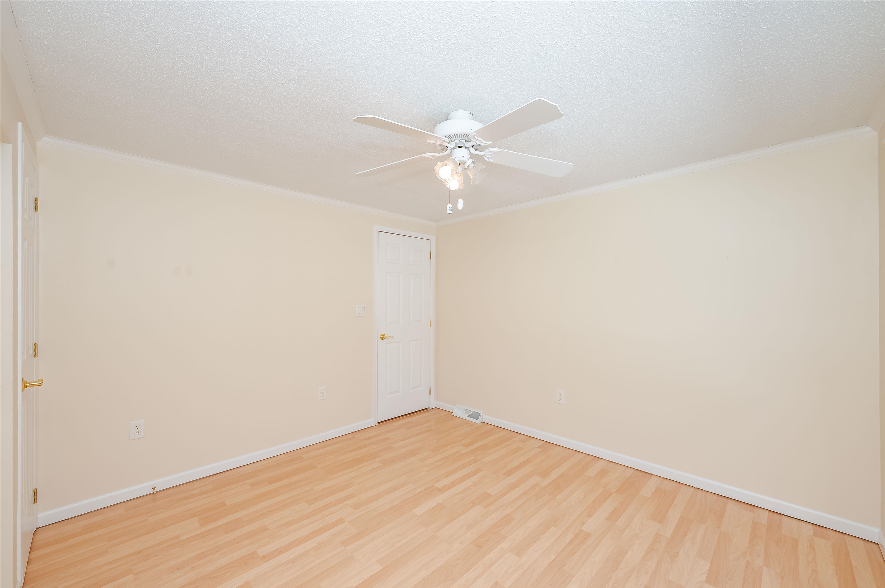 153 Eagle Dr, Rochester, NH 03868