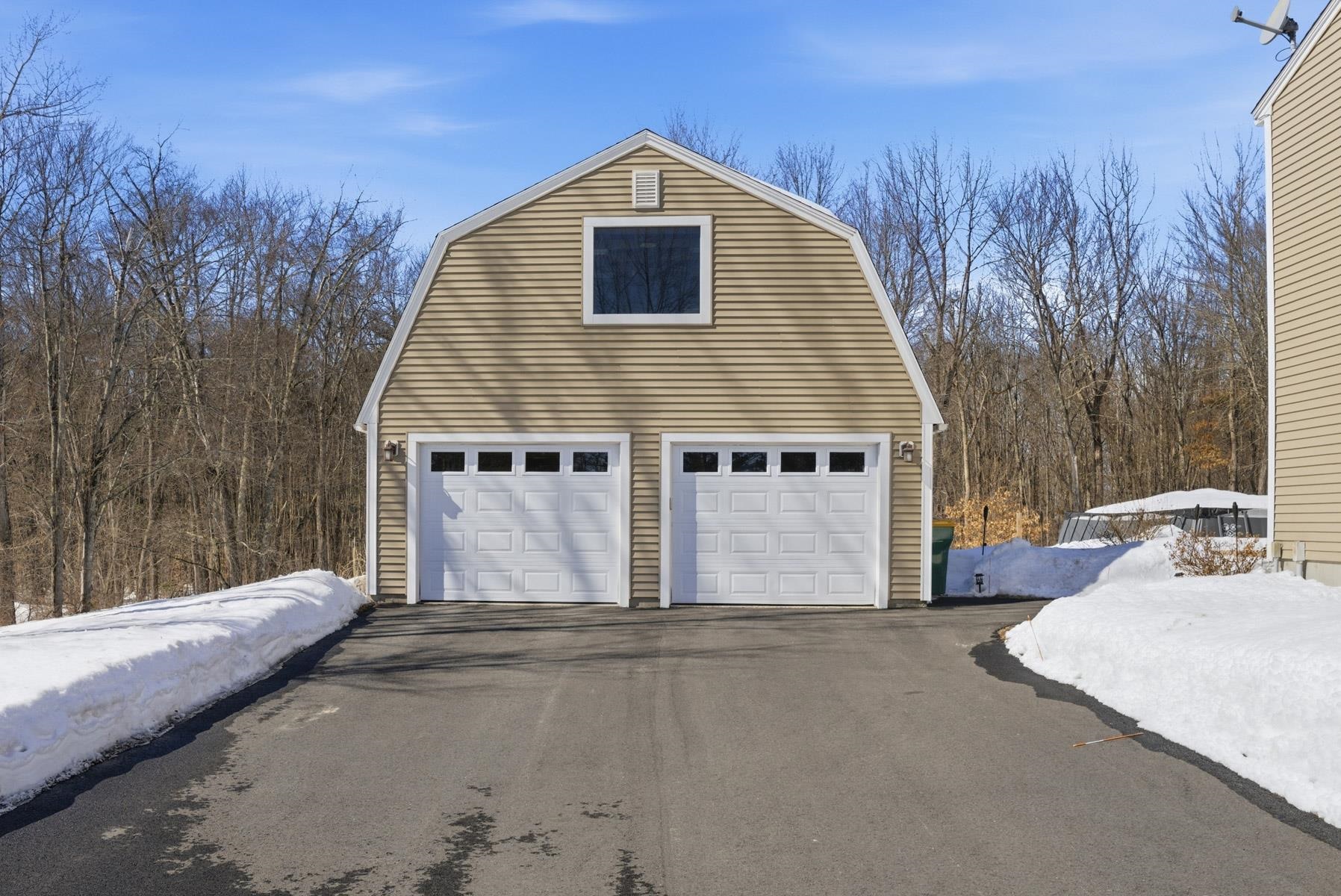 11 Ryan Cir, Rochester, NH 03867