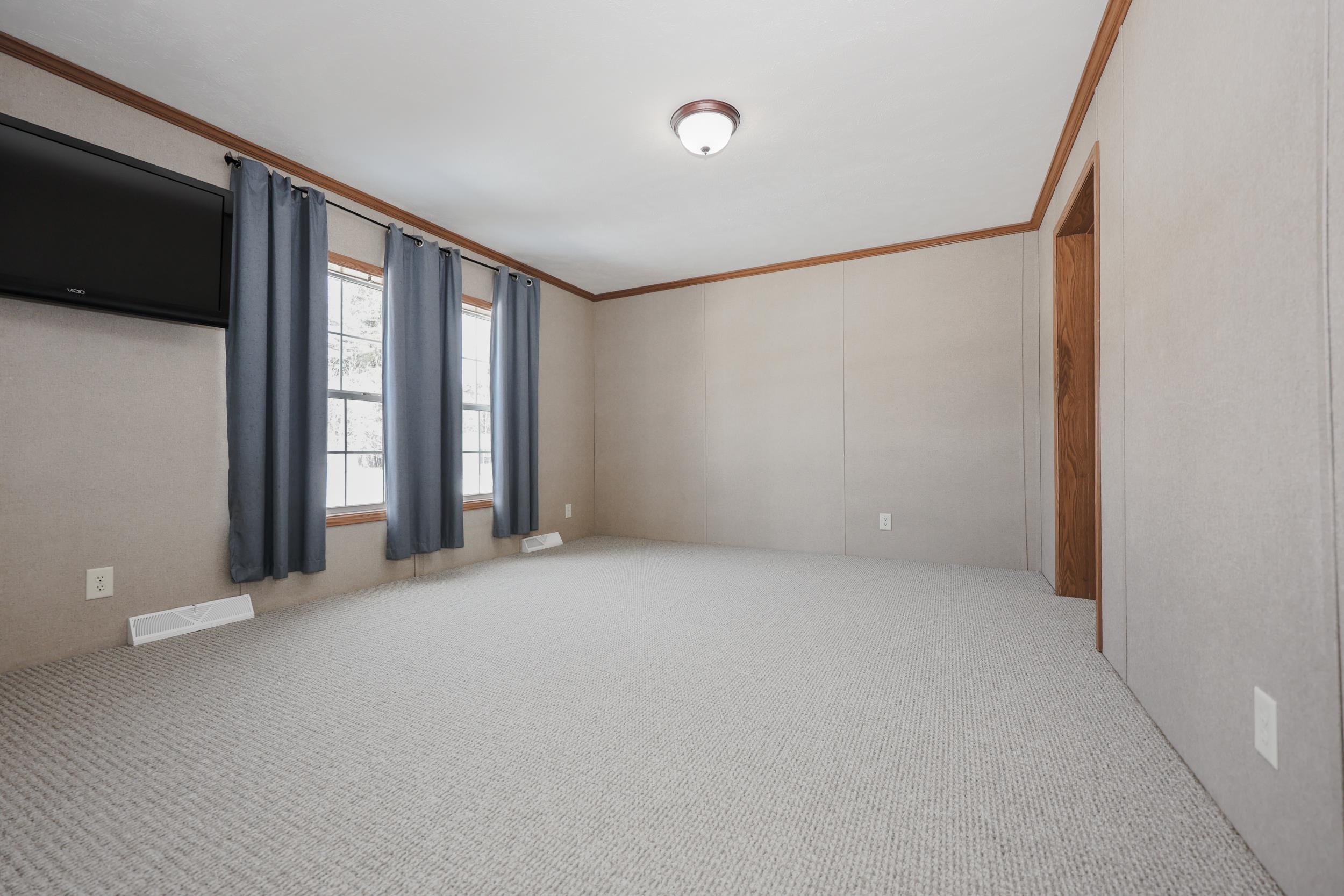 67 Stacey Dr, Hopkinton, NH 03229