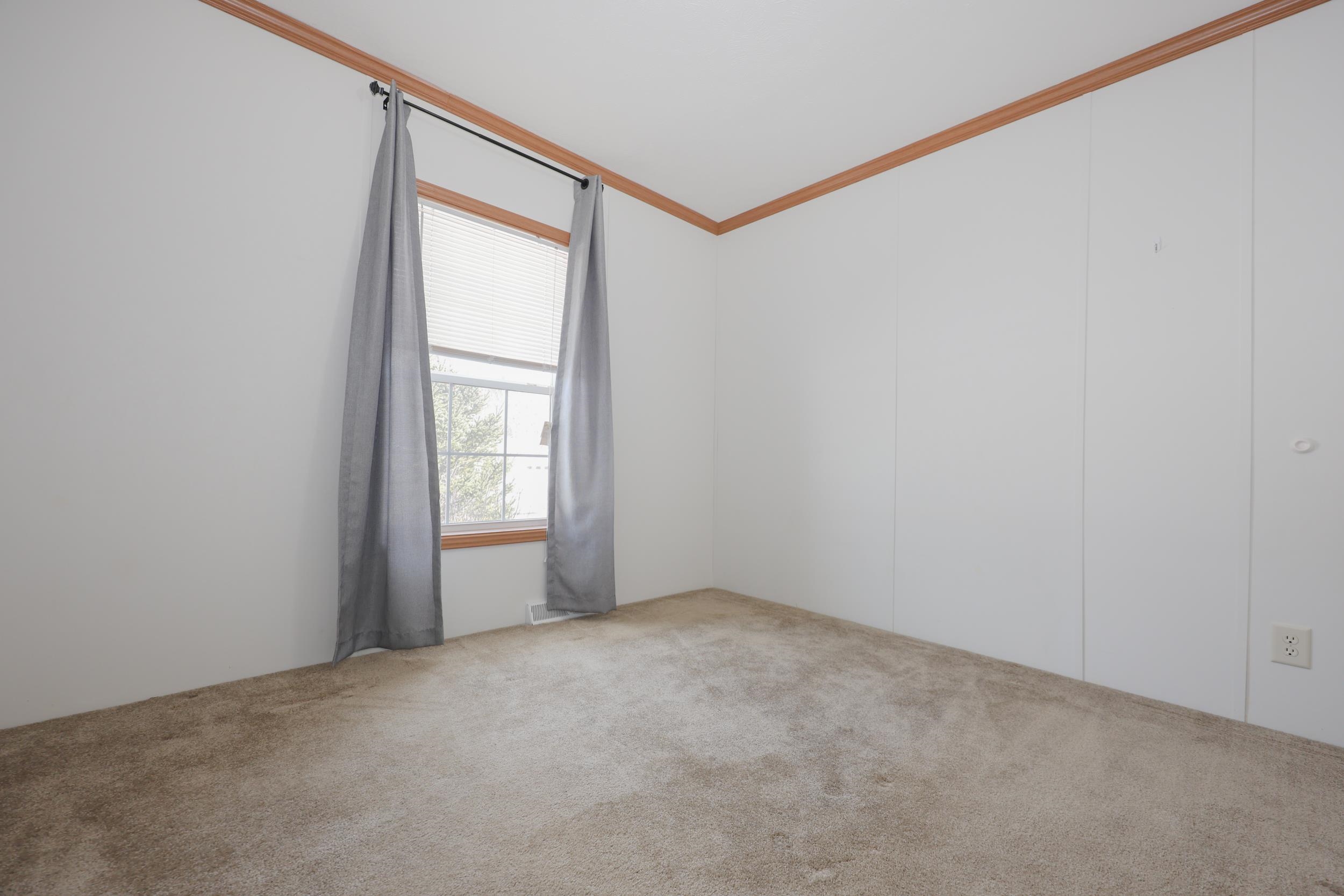 67 Stacey Dr, Hopkinton, NH 03229