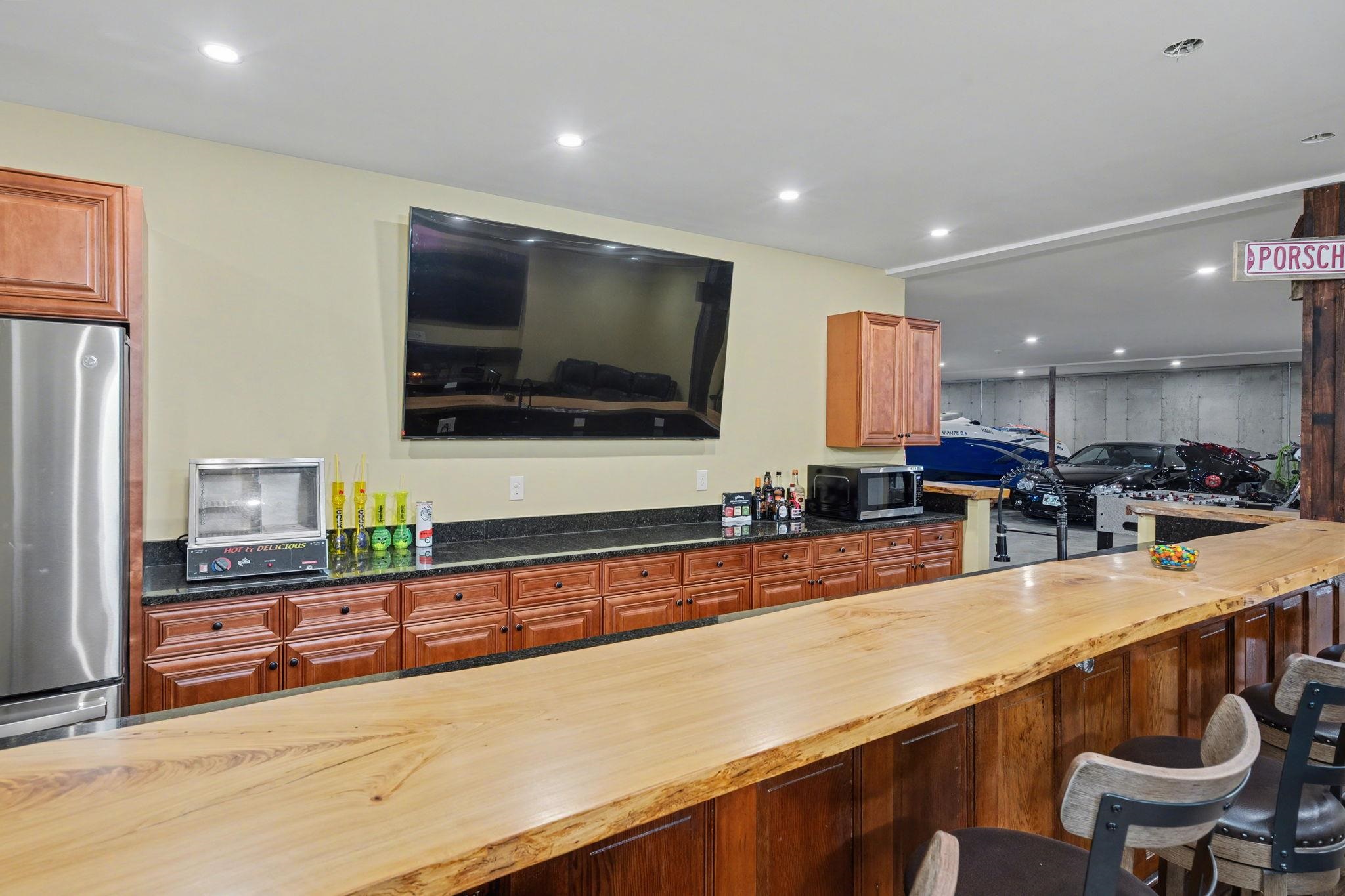 231 Smith Hill Rd, Franklin, NH 03235