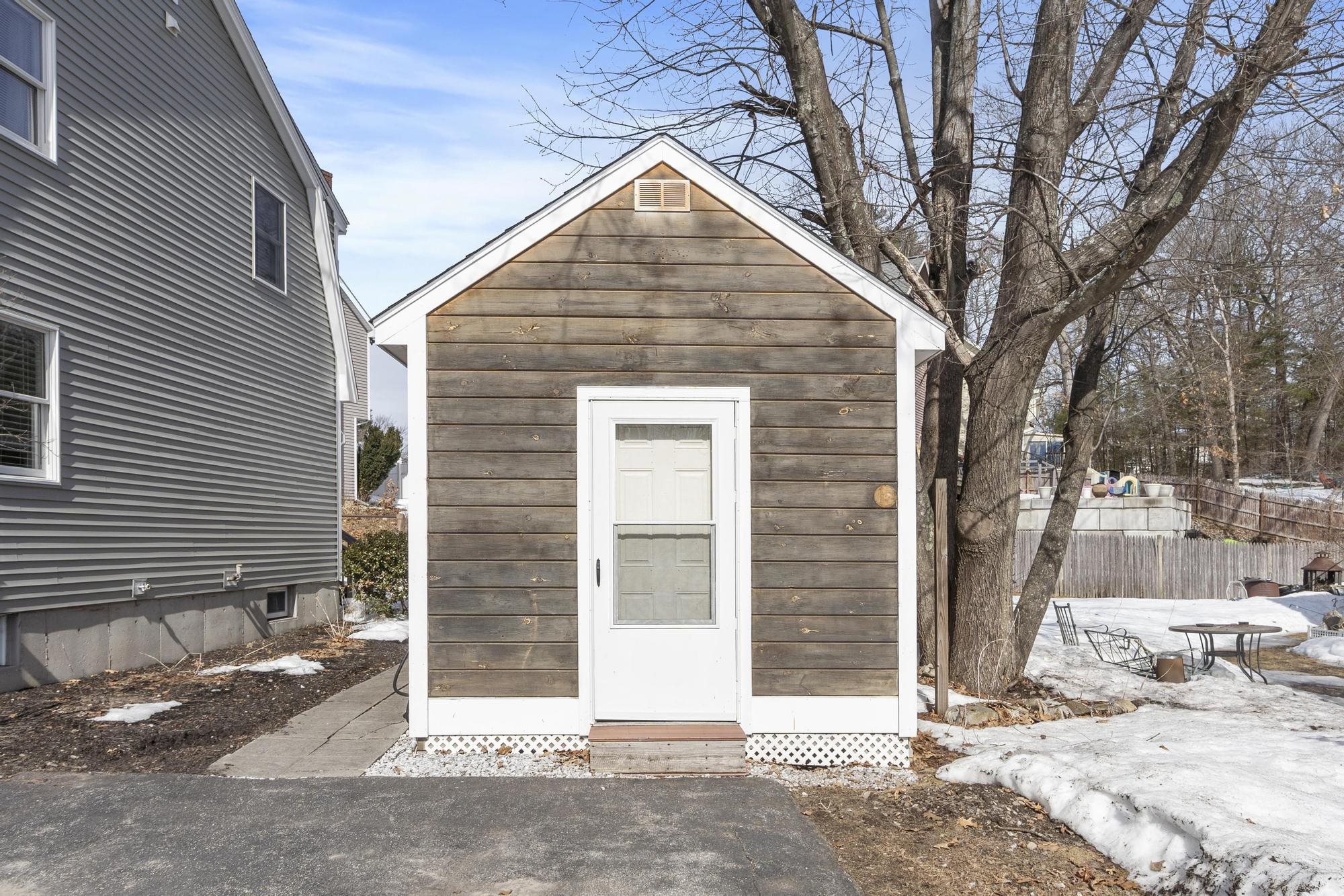 12R Brian Ave, Derry, NH 03038