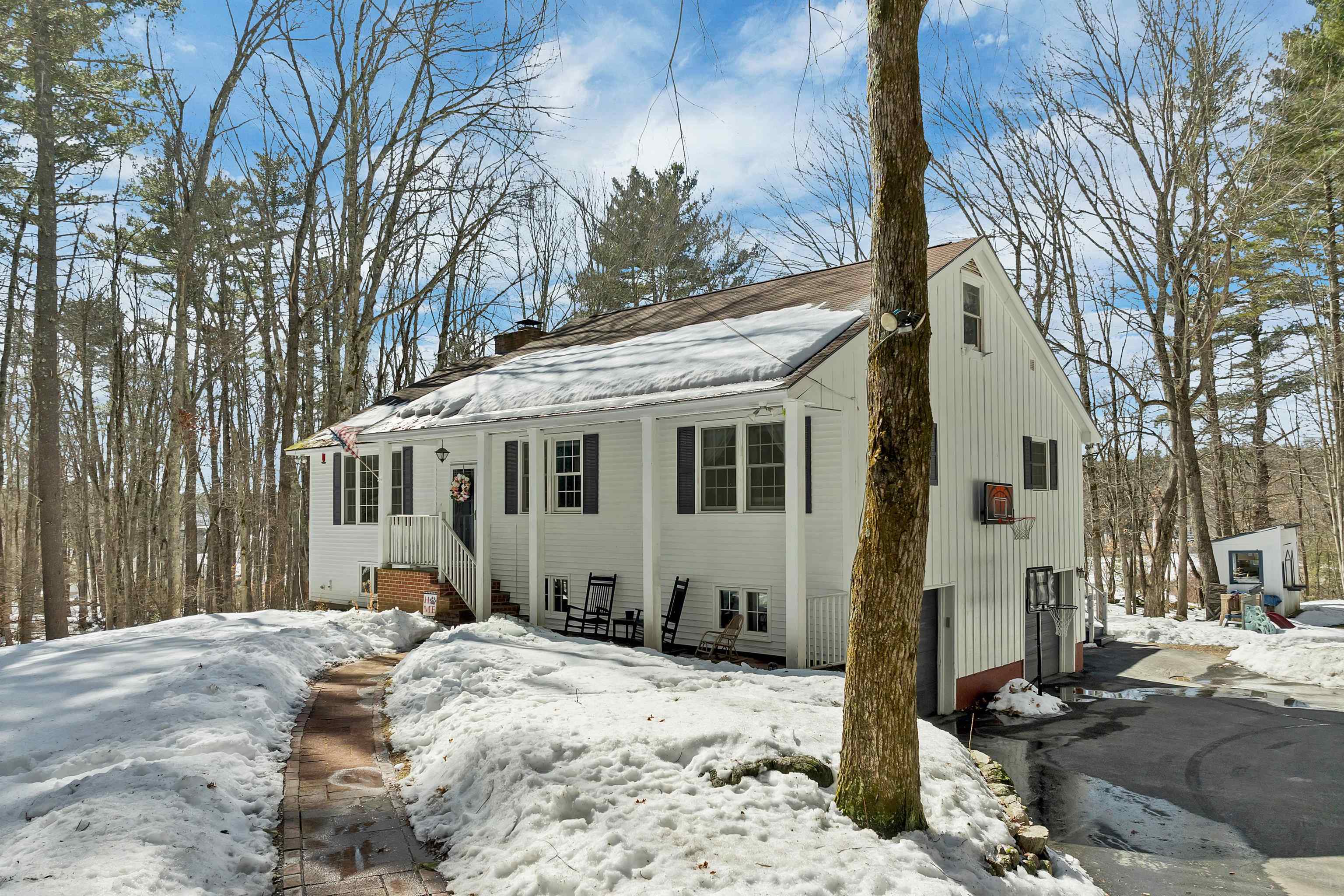 53 Seton Dr, Bedford, NH 03110