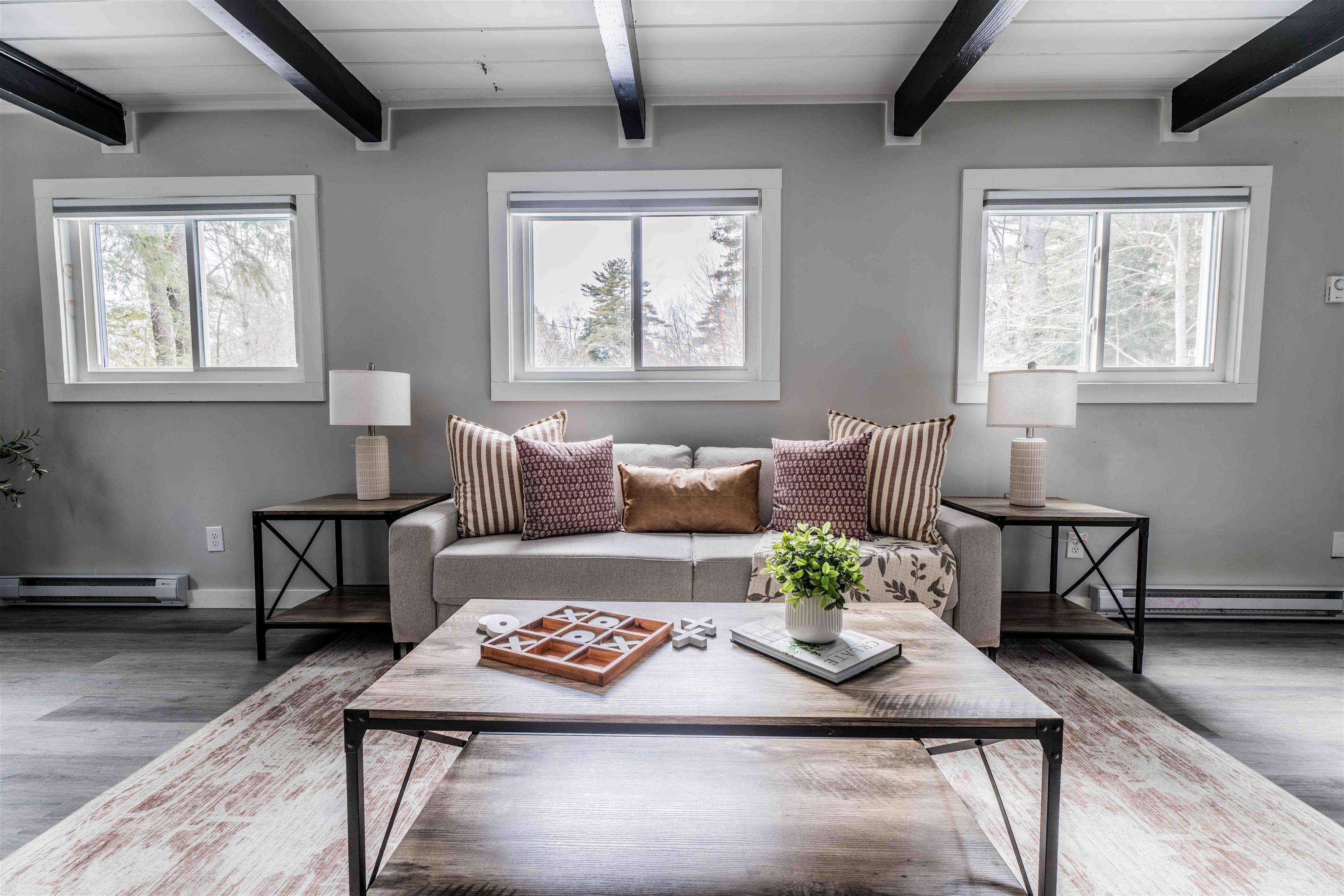 12 Old Lantern Rd, Hillsborough, NH 03244