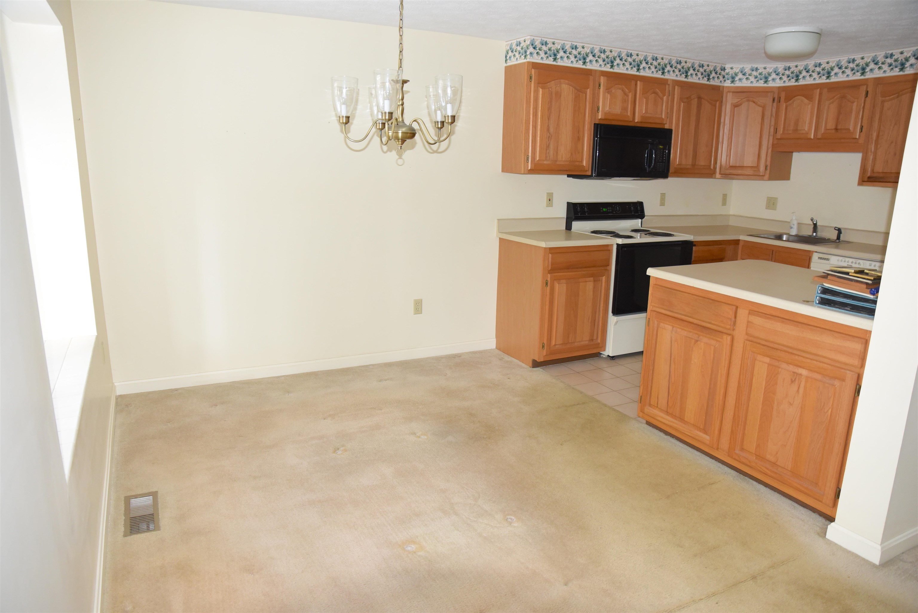 84 Branch Turnpike, Concord, NH 03301