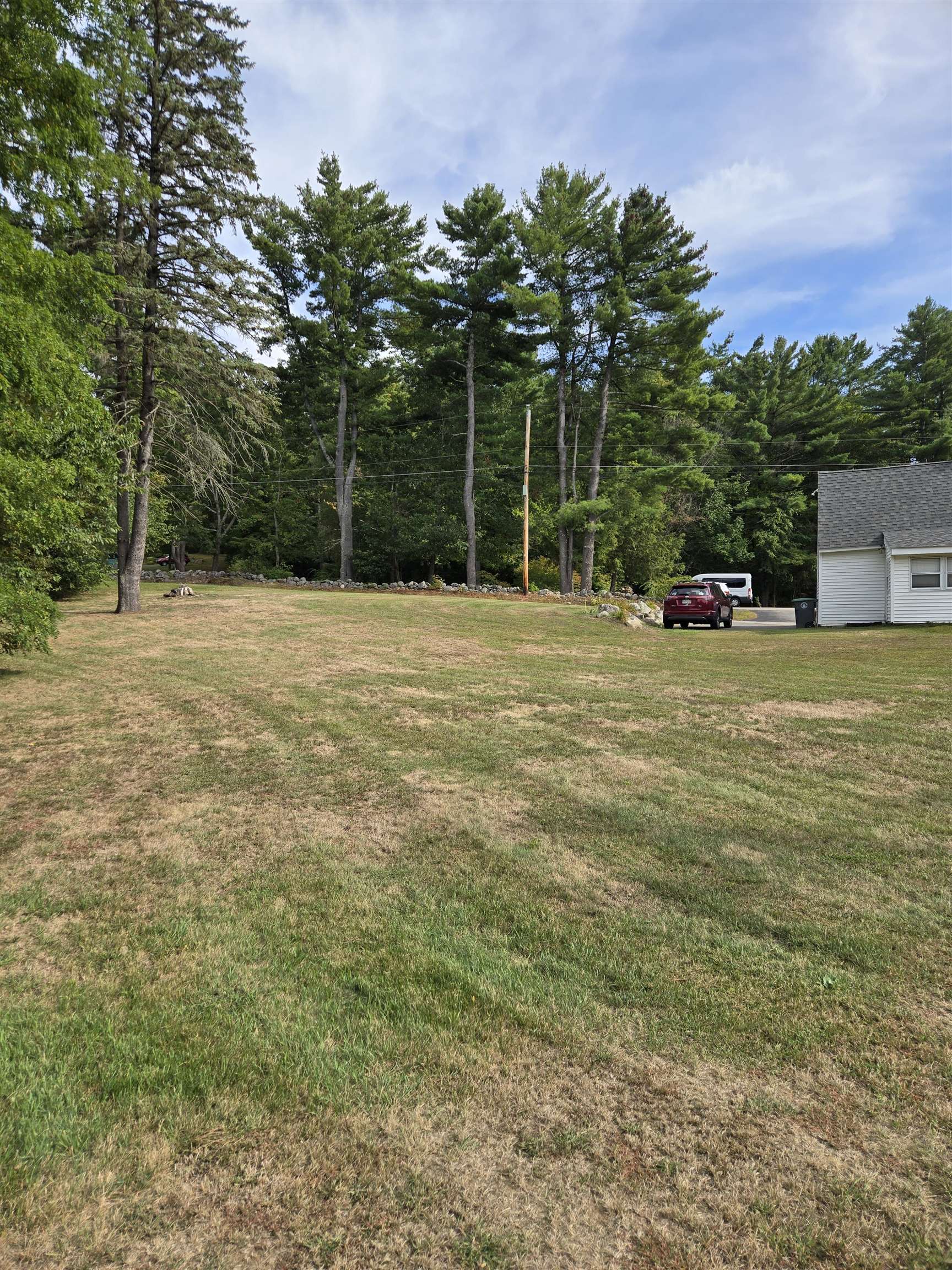 202 Beacon Hill Rd, Pembroke, NH 03275