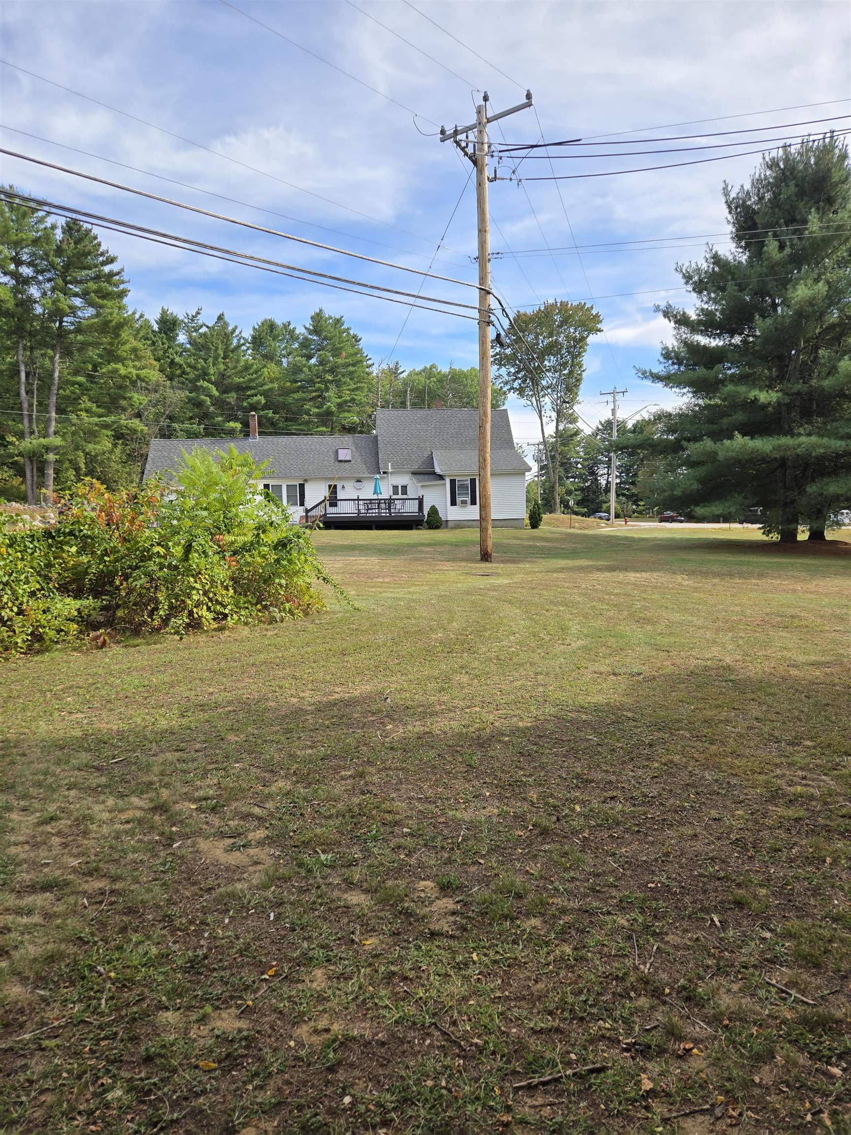202 Beacon Hill Rd, Pembroke, NH 03275
