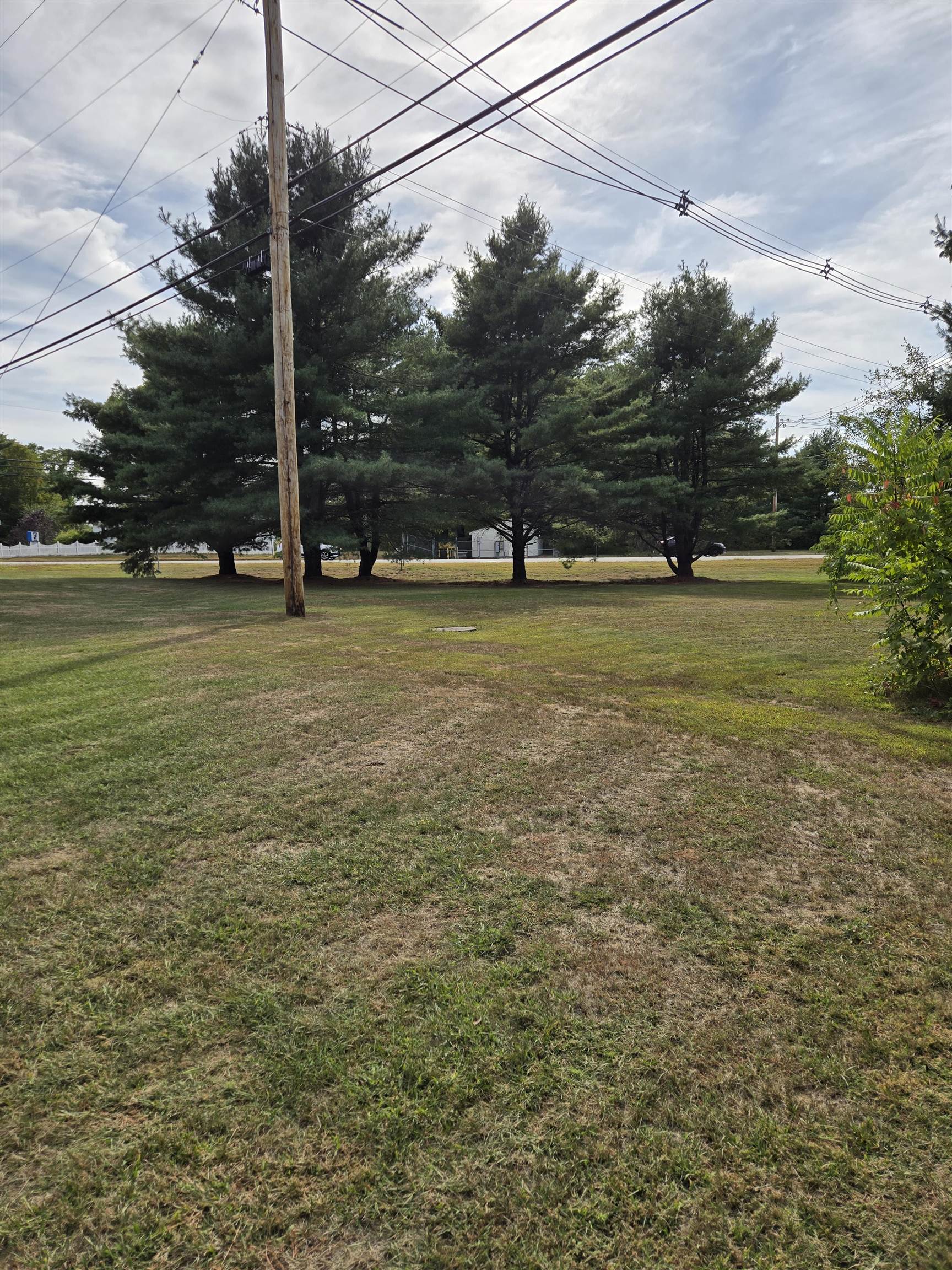 202 Beacon Hill Rd, Pembroke, NH 03275